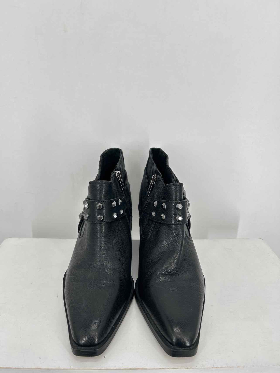 Vince Camuto Women Size 8 Black Genuine Leather Ankle Boot