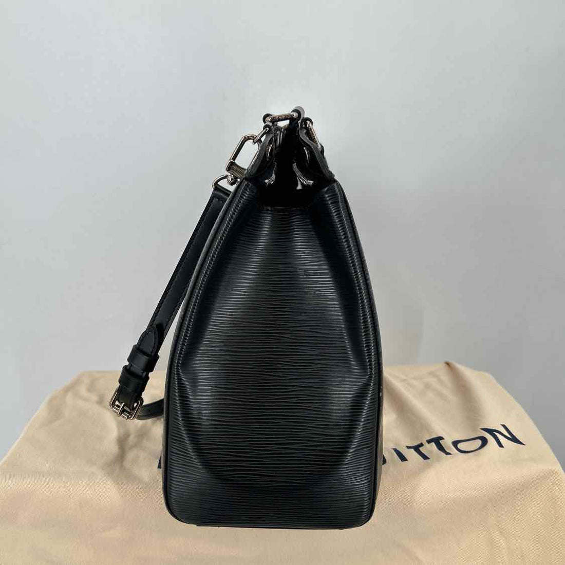 Louis Vuitton Brea GM Black Epi Leather LUXURY