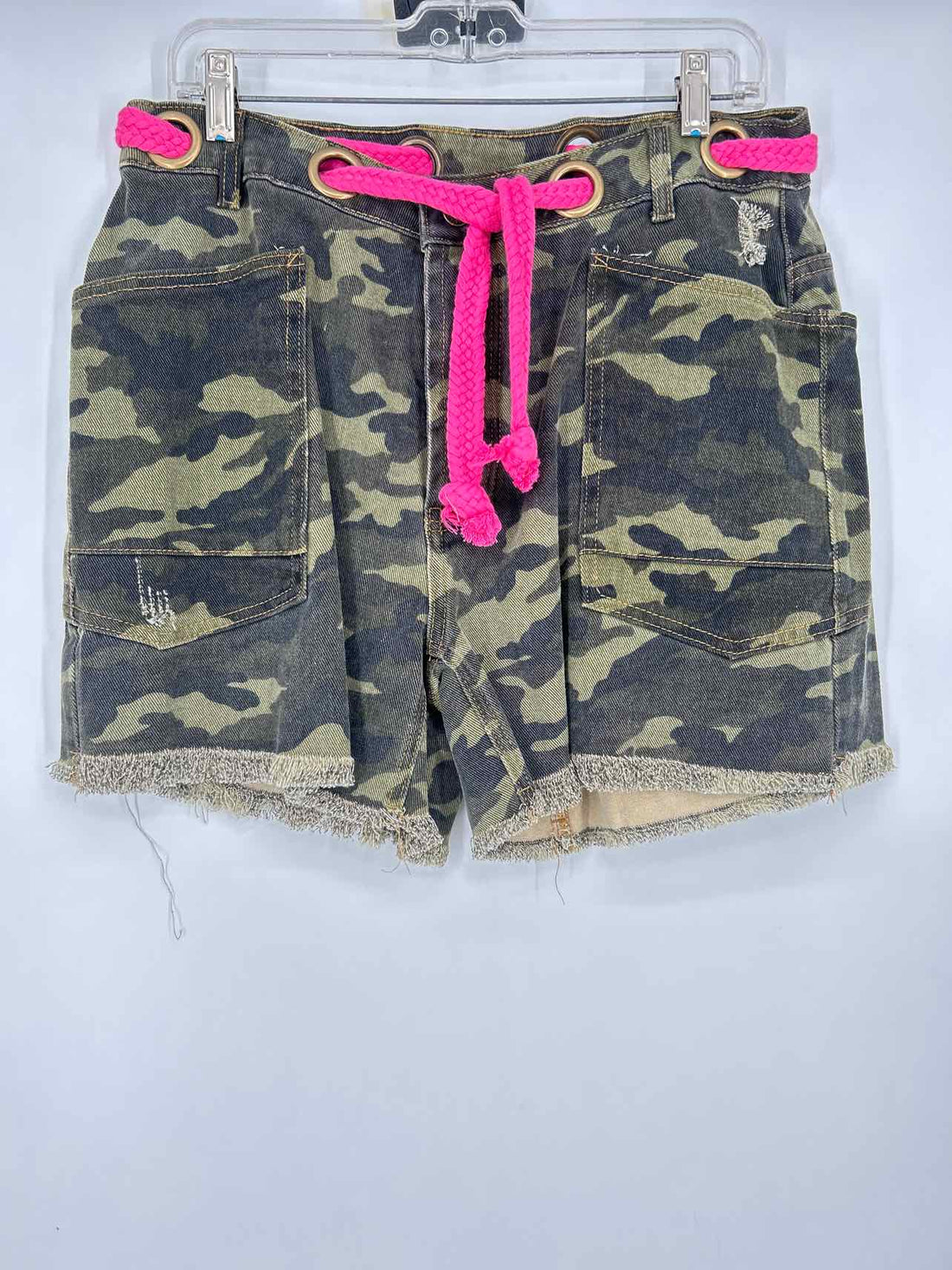 Bibi Size L Camo NWT Shorts