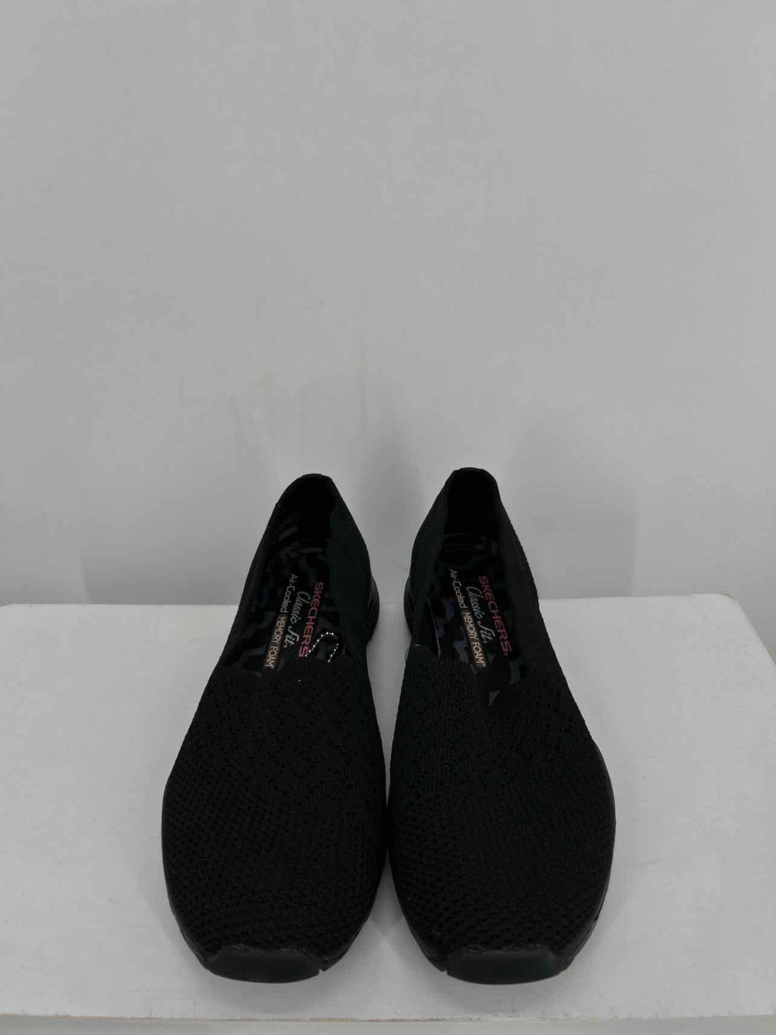 Skechers Women Size 6.5 Black Like New Sneakers