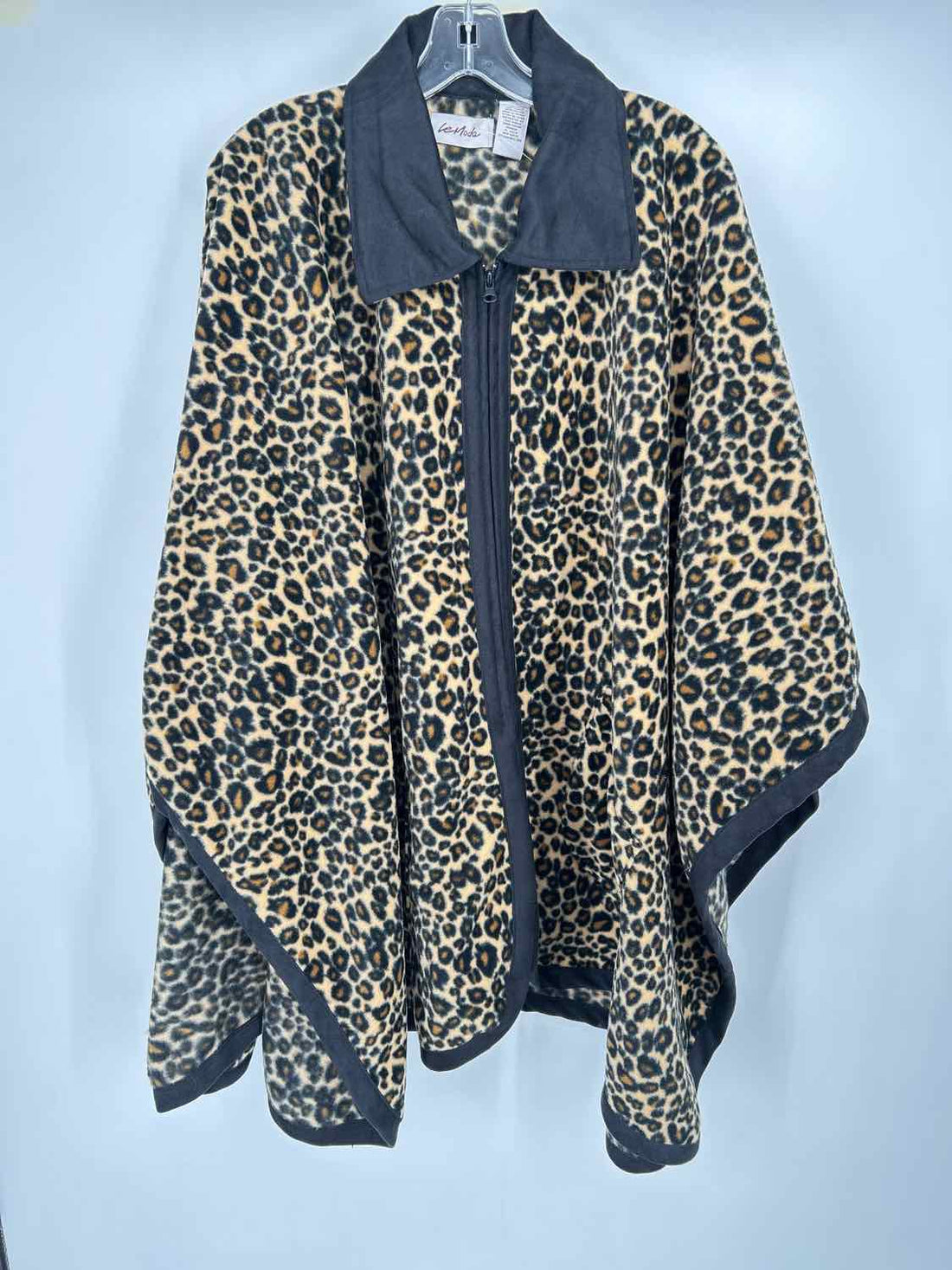 Le Moda Size One Size Leopard & Black Poncho