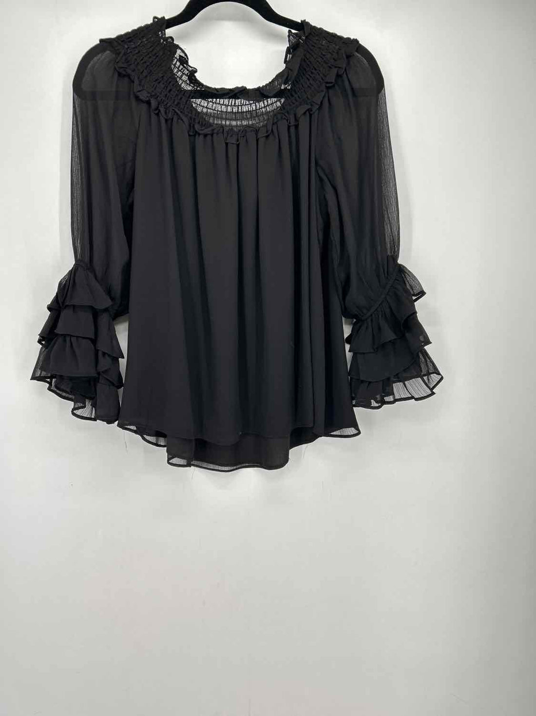 CeCe Size M Black Long Sleeve