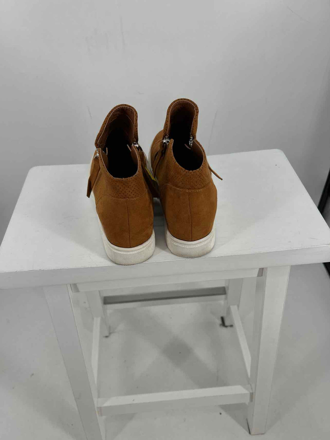 Just Fab Women Size 8 Hazelnut Kayden Wedge Sneakers