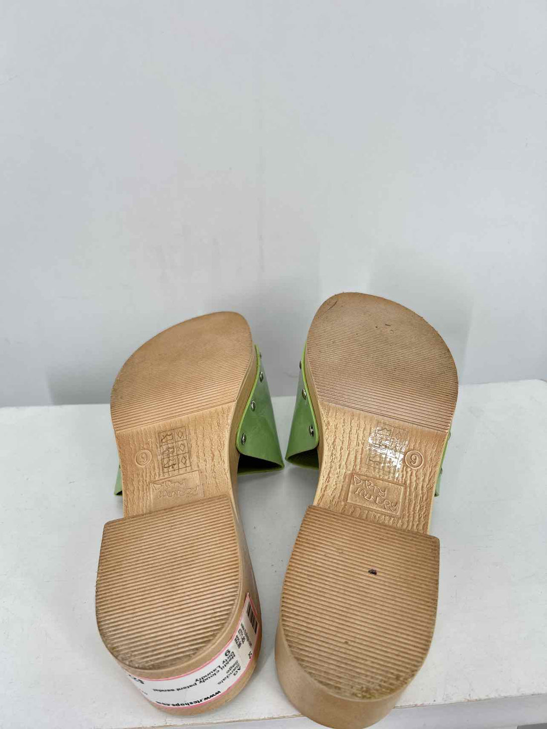Dirty Laundry Women Size 9 Sage Sandals