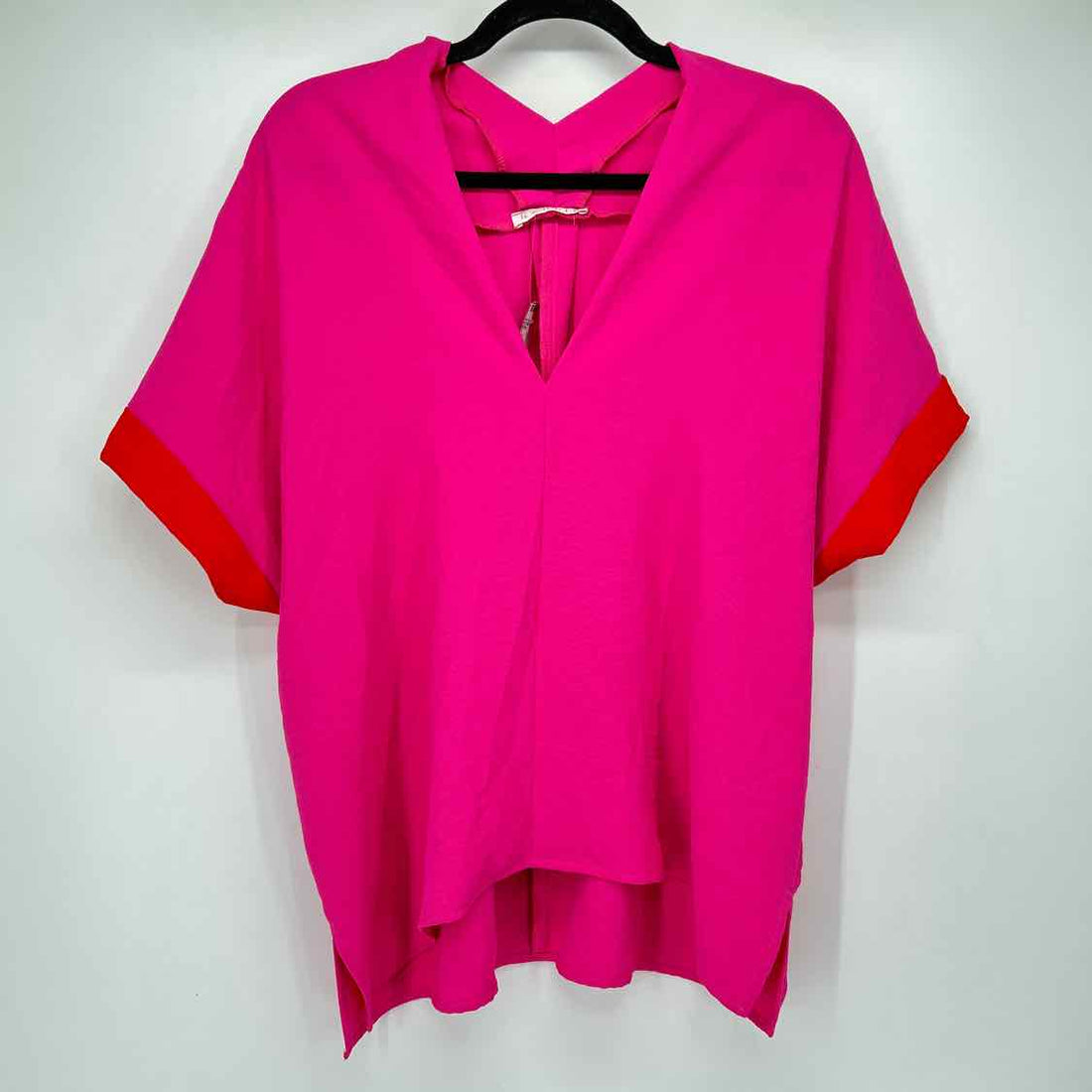Karlie Size M Hot Pink & Red Short Sleeve