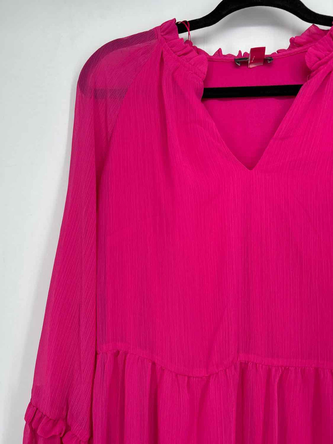 Vince Camuto Size M Hot Pink Long Sleeve Dress