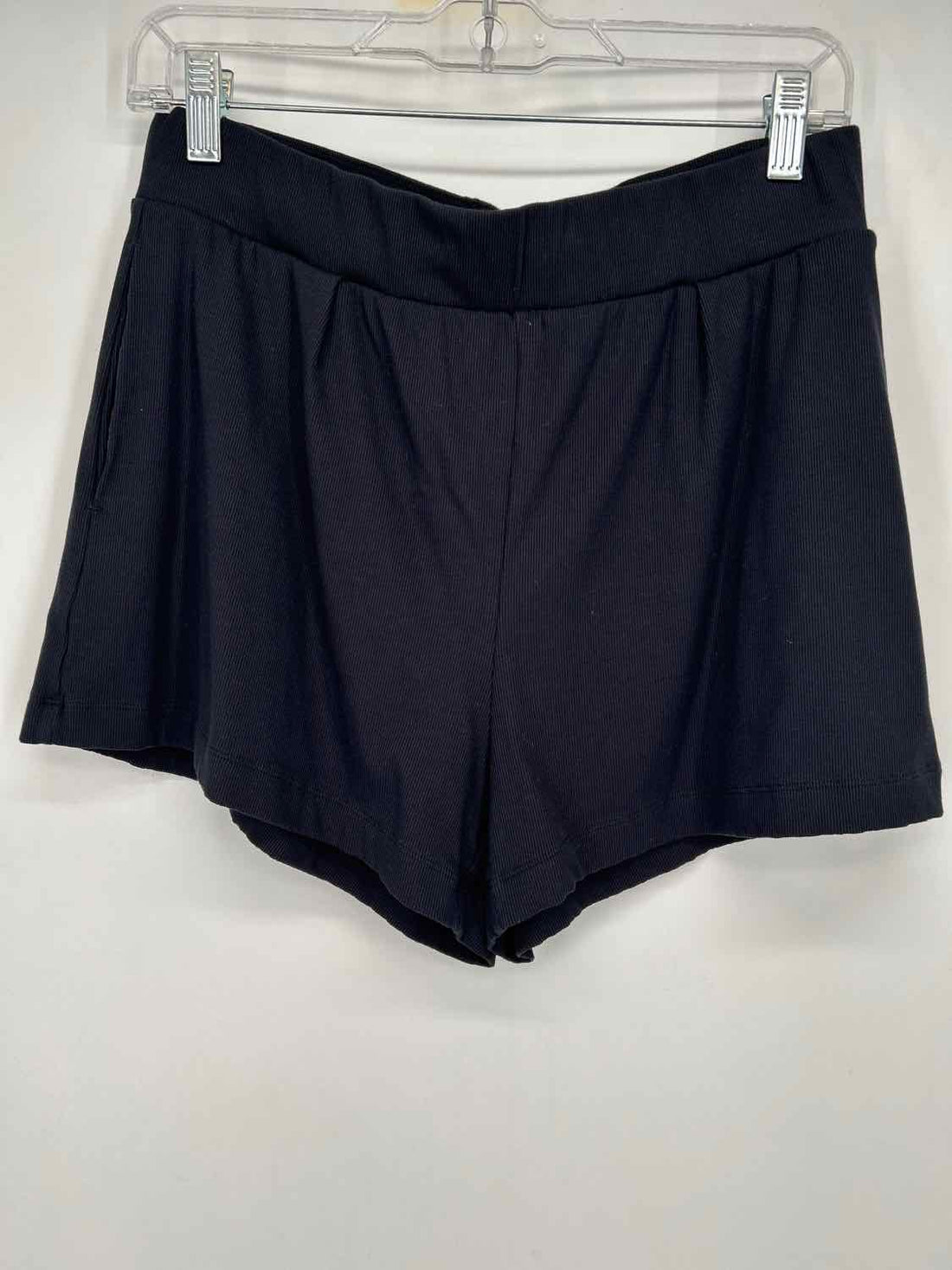 Vuori Size L Black Active Shorts