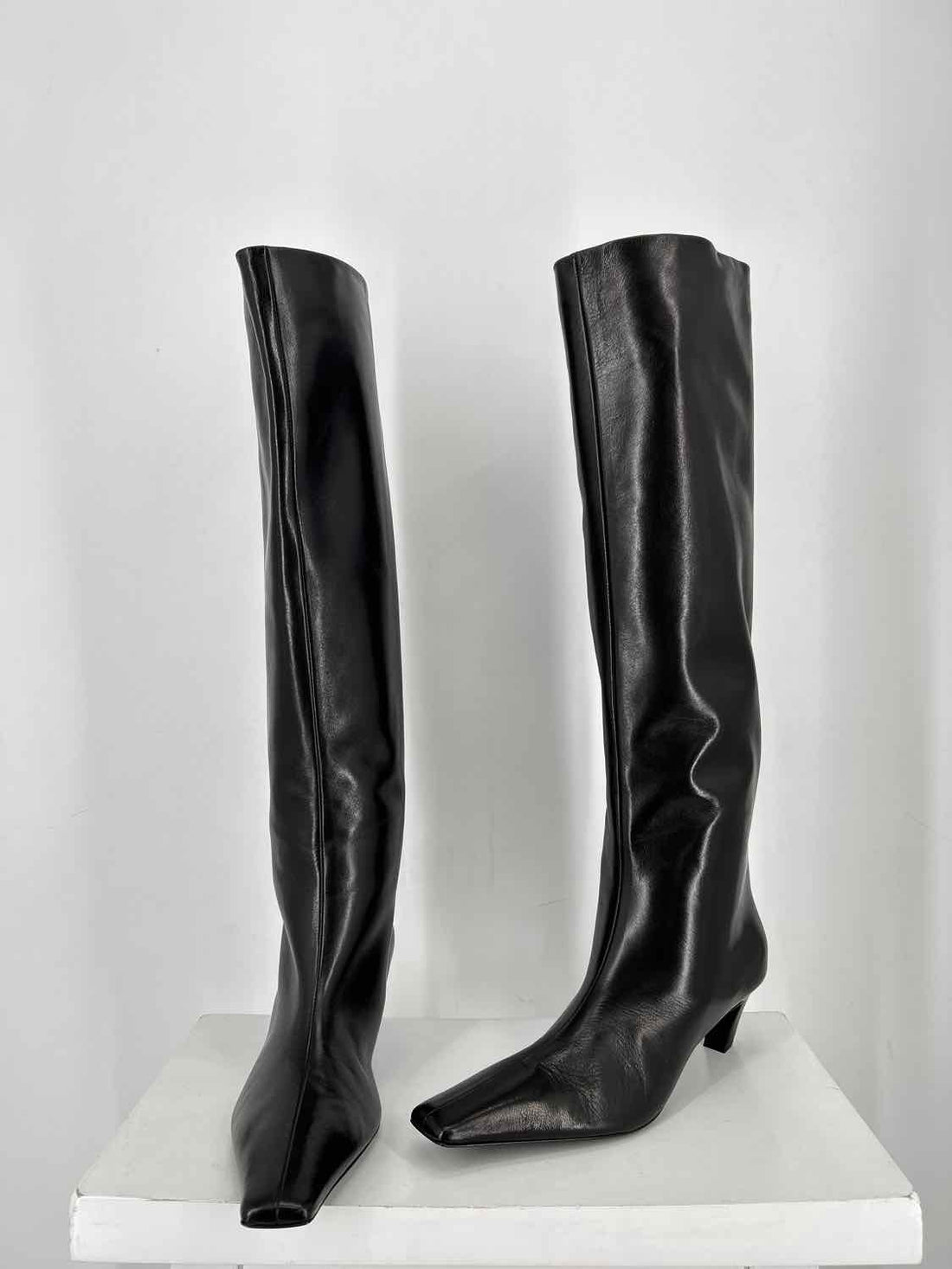 KHAITE Size 39 Genuine Leather Black New LUXURY
