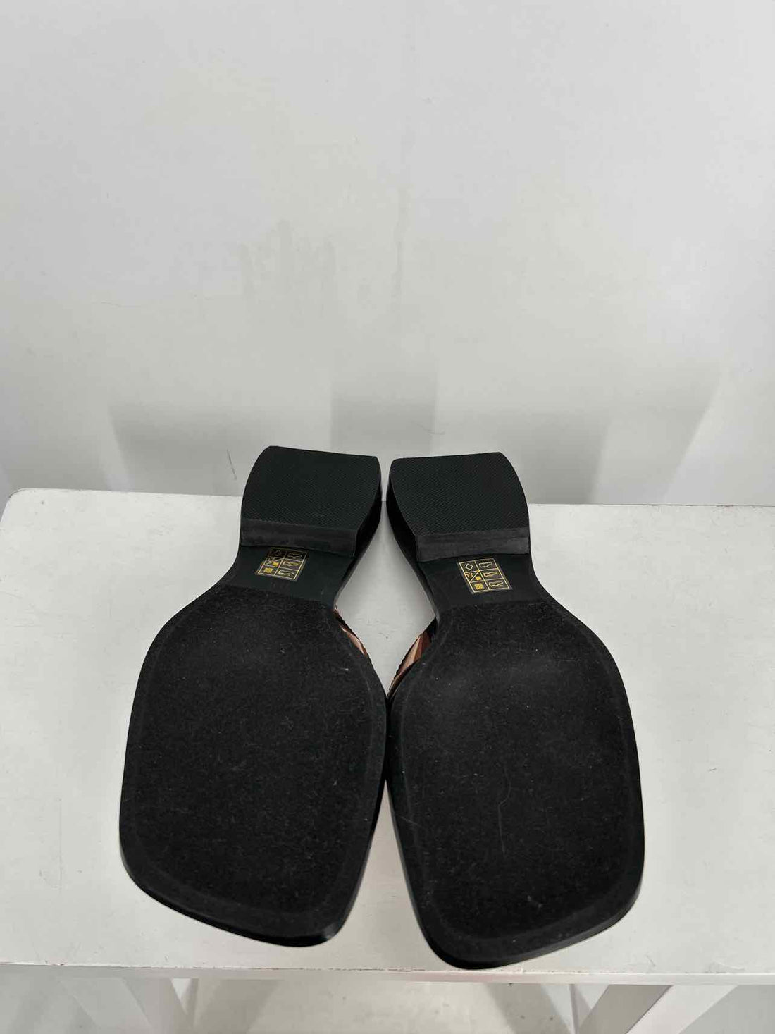 Jeffrey Campbell Women Size 8.5 Brown & Cream Like New Sandals