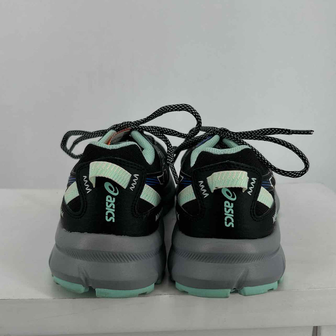 Asics Women Size 7.5 Black Sneakers