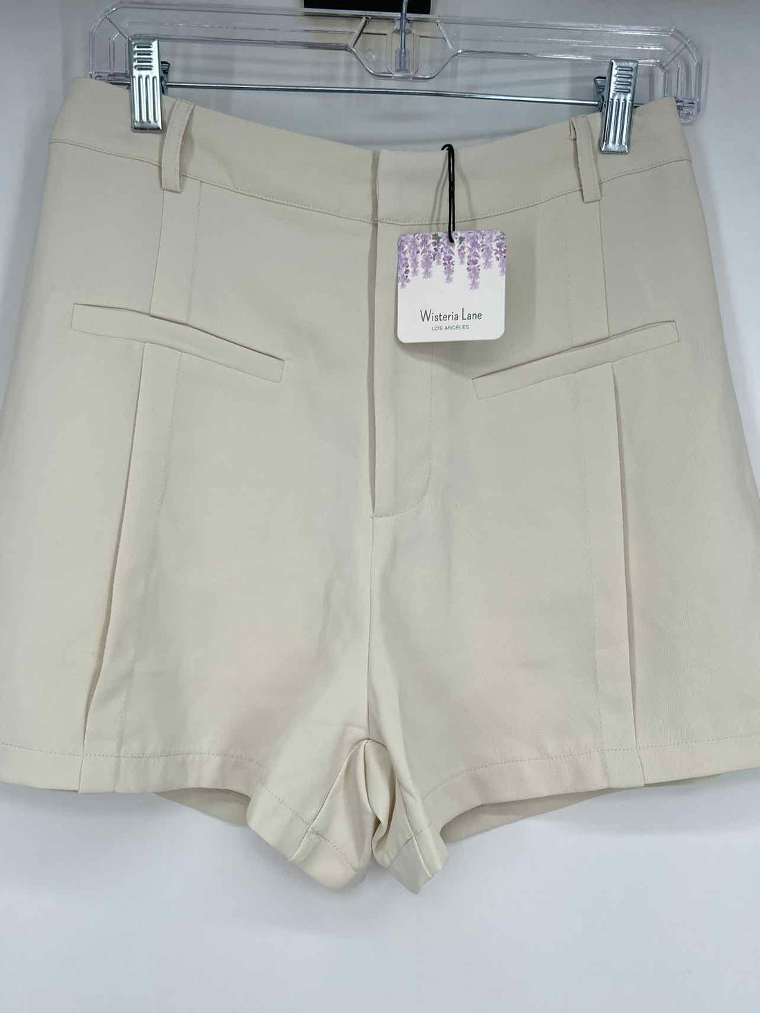 Wisteria Lane Size M Cream NWT Shorts