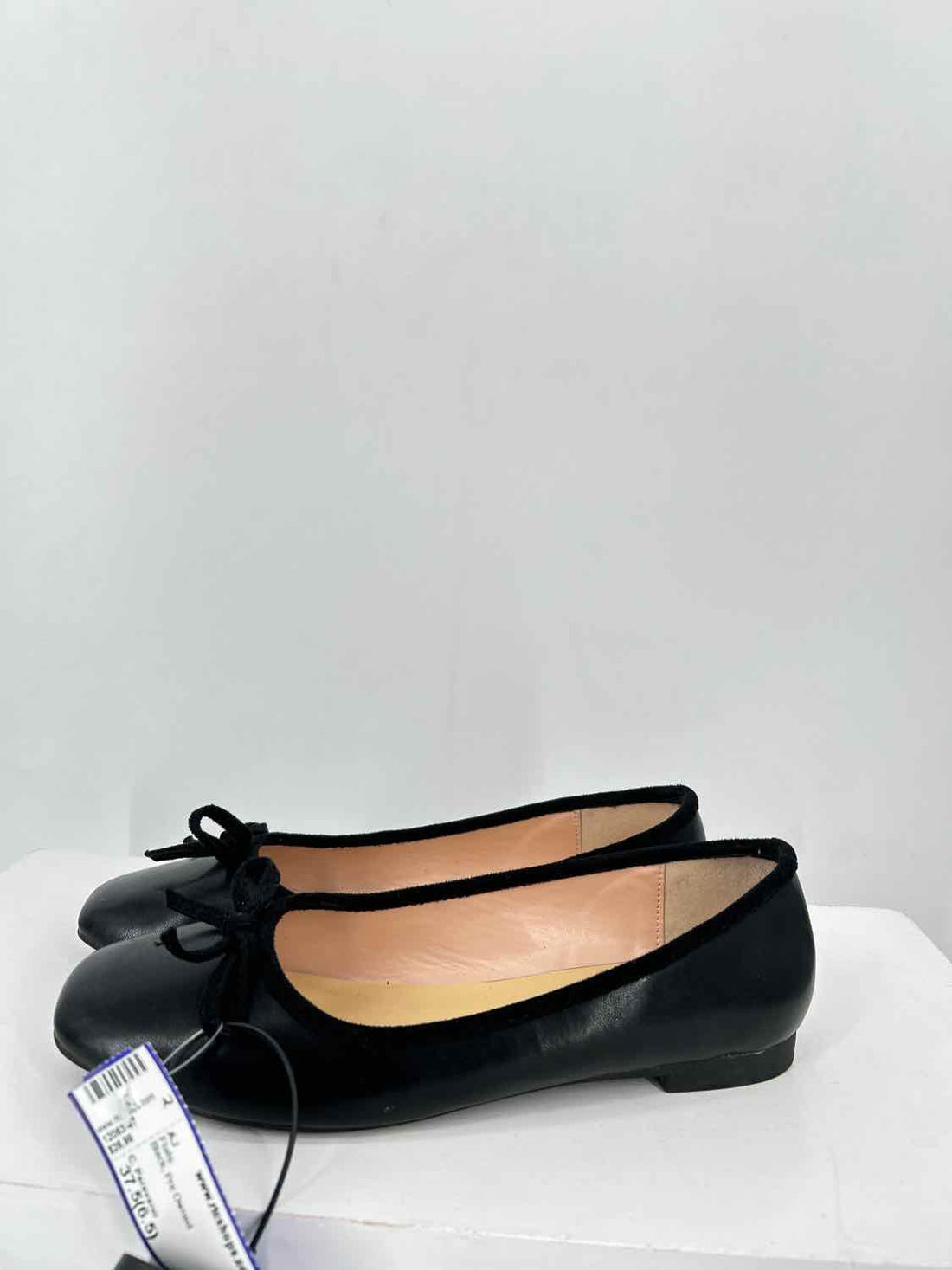 C. Paravano Women Size 37.5(6.5) Black Flats