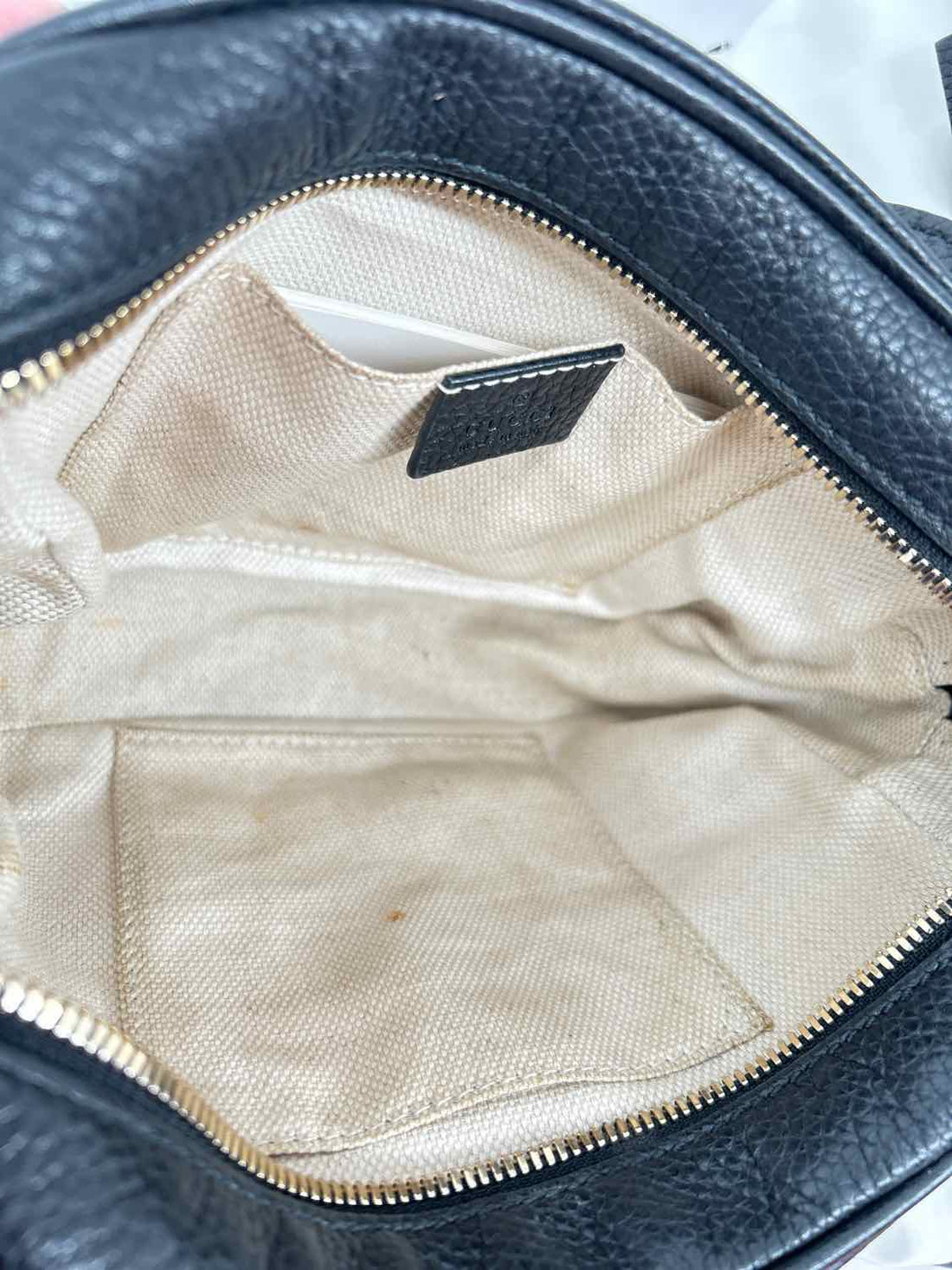 Gucci Soho Disco Black Pebbled Leather Pre Owned LUXURY