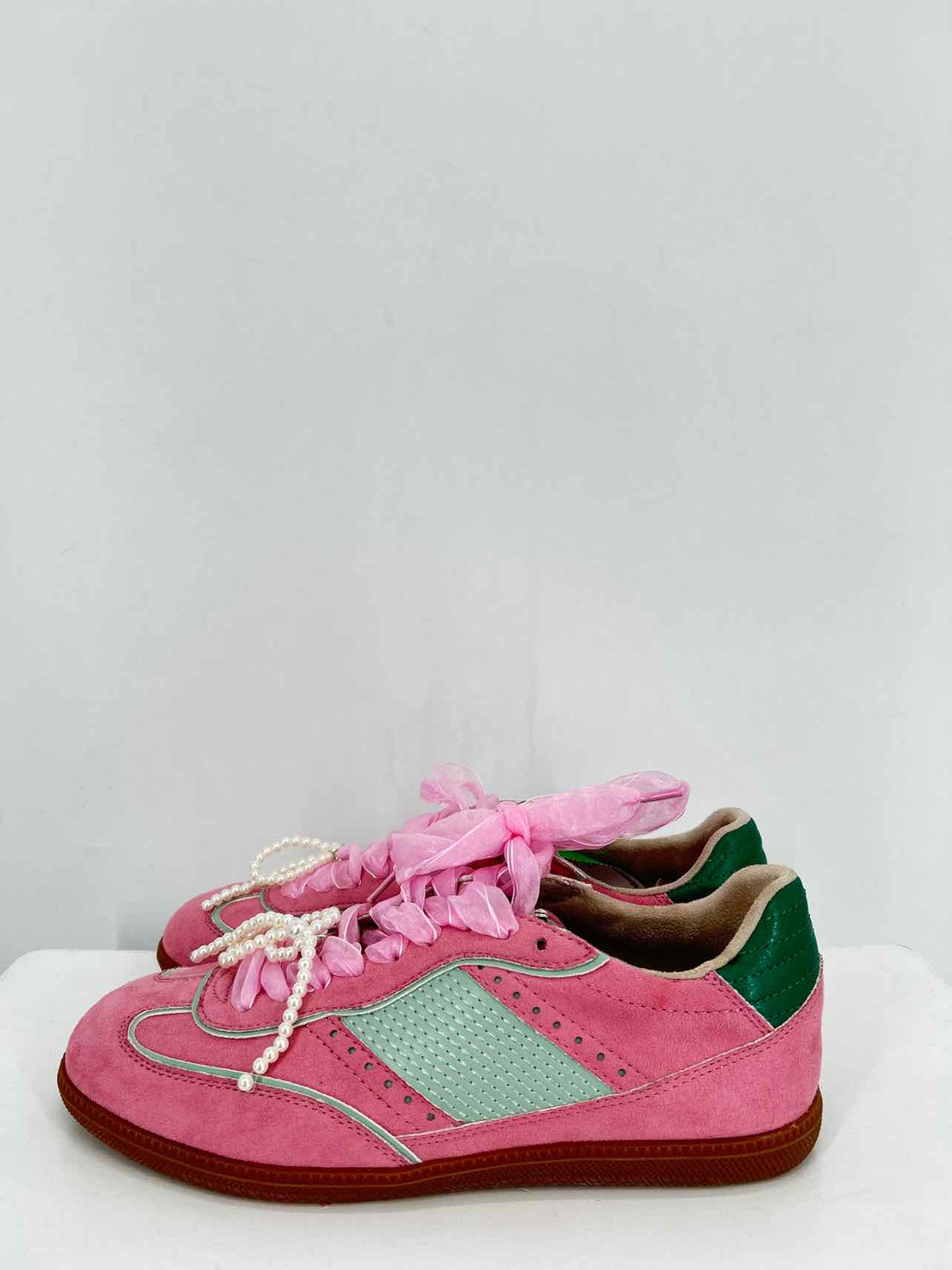 Shu Shop Women Size 8 Pink New Sneakers