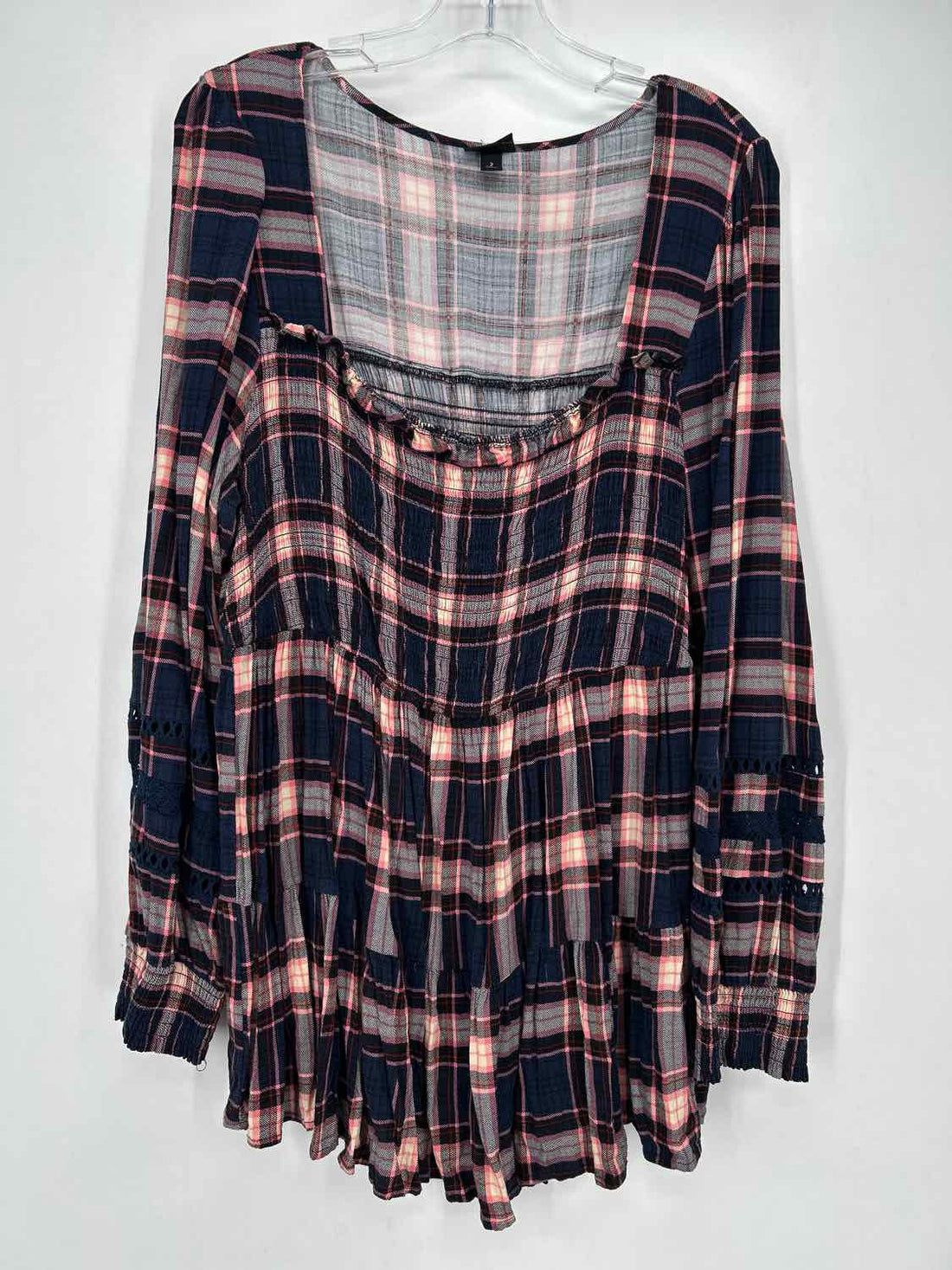 Torrid Size 2 Navy & Pink Plaid Long Sleeve