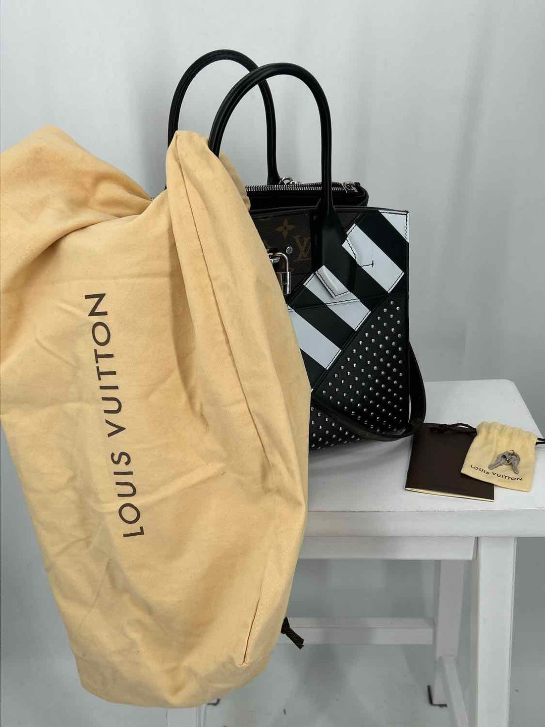 Louis Vuitton City Steamer LUXURY