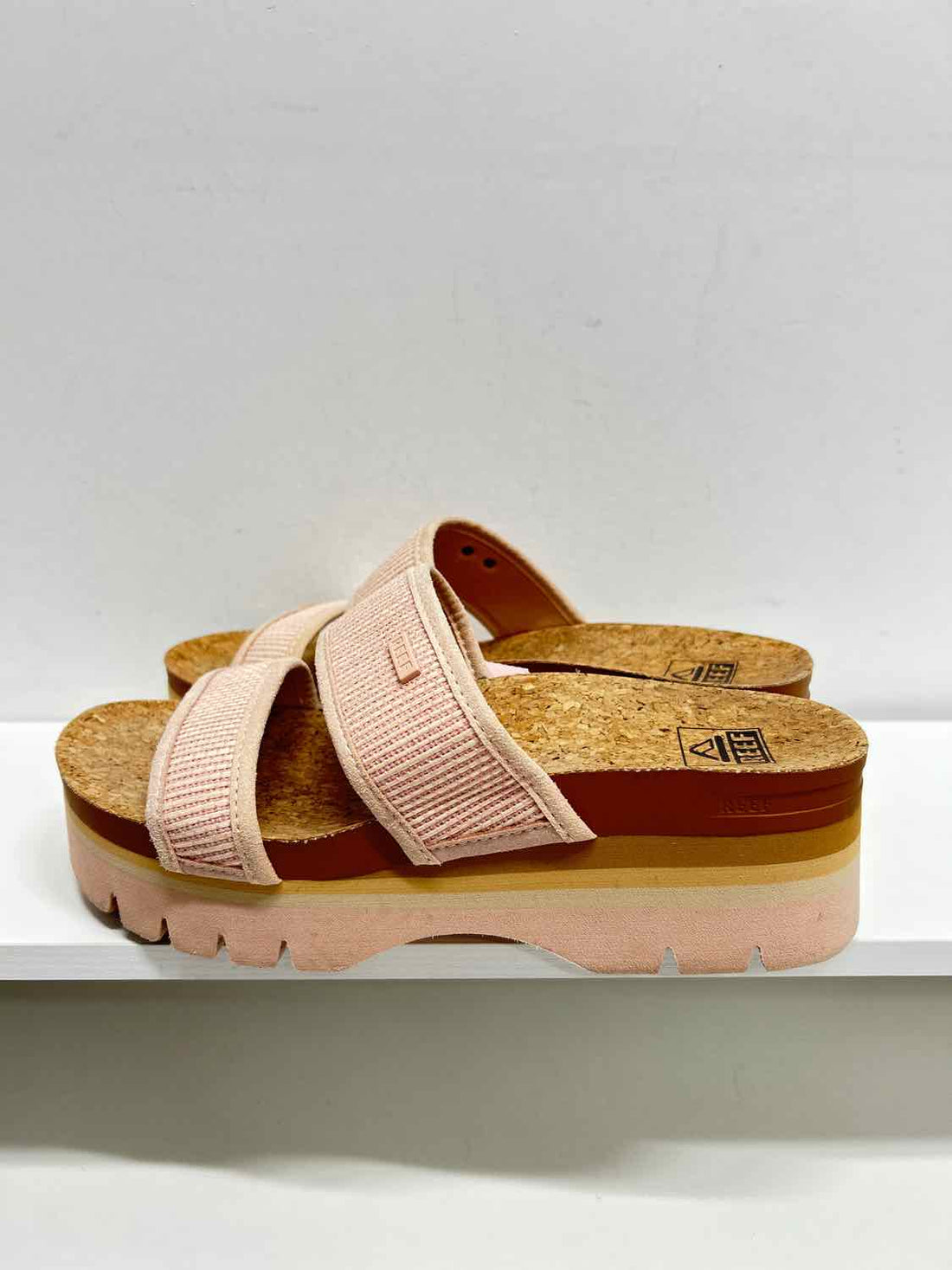 Reef Women Size 8 Pink Sandals