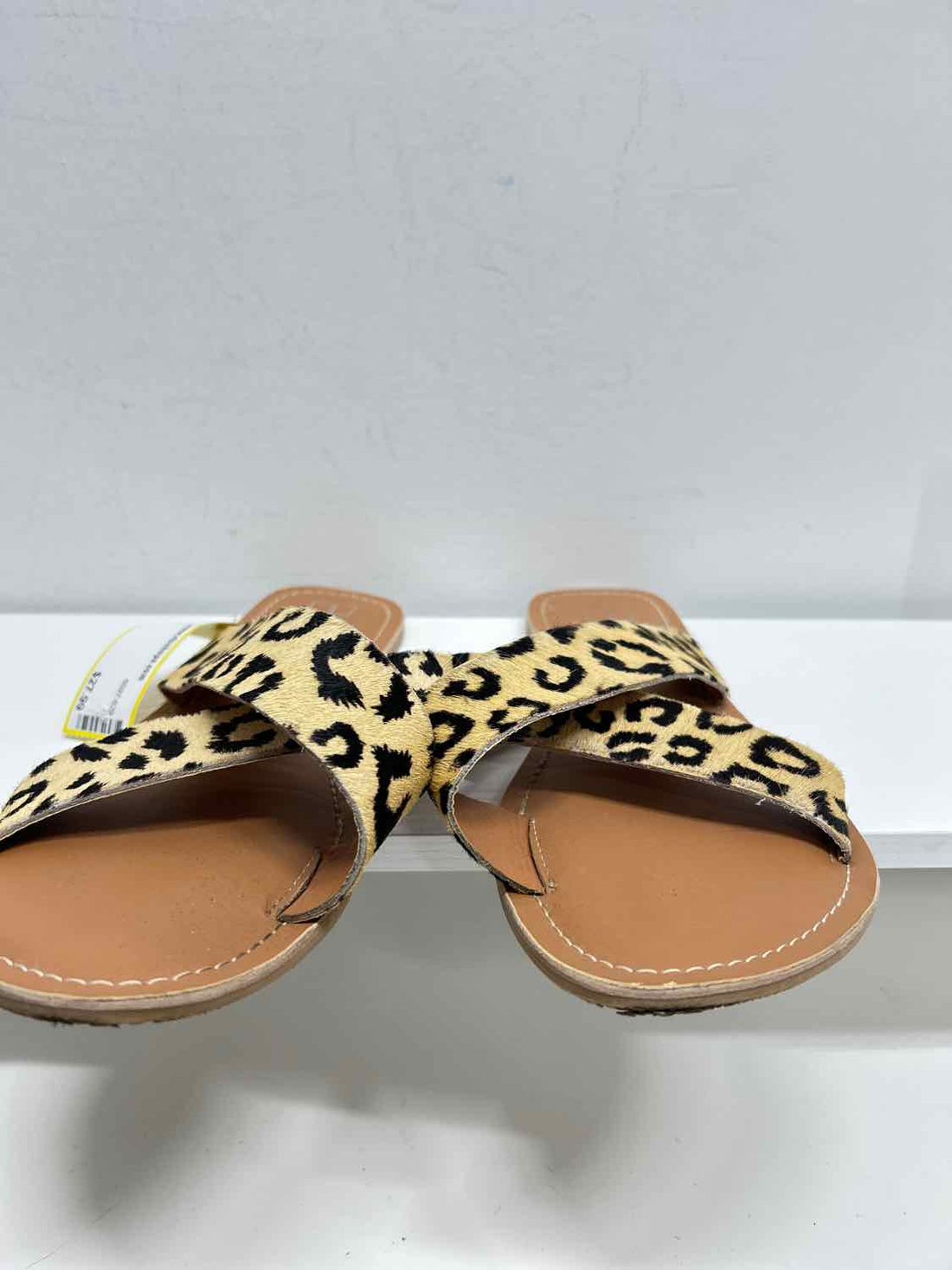 Beach Women Size 11 Leopard Sandals