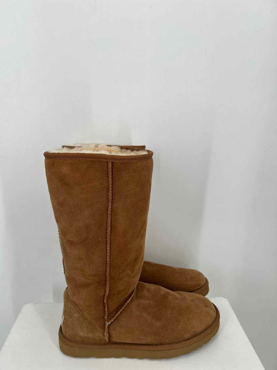 Ugg Women Size 9 Chestnut Brown Mid Calf Boot