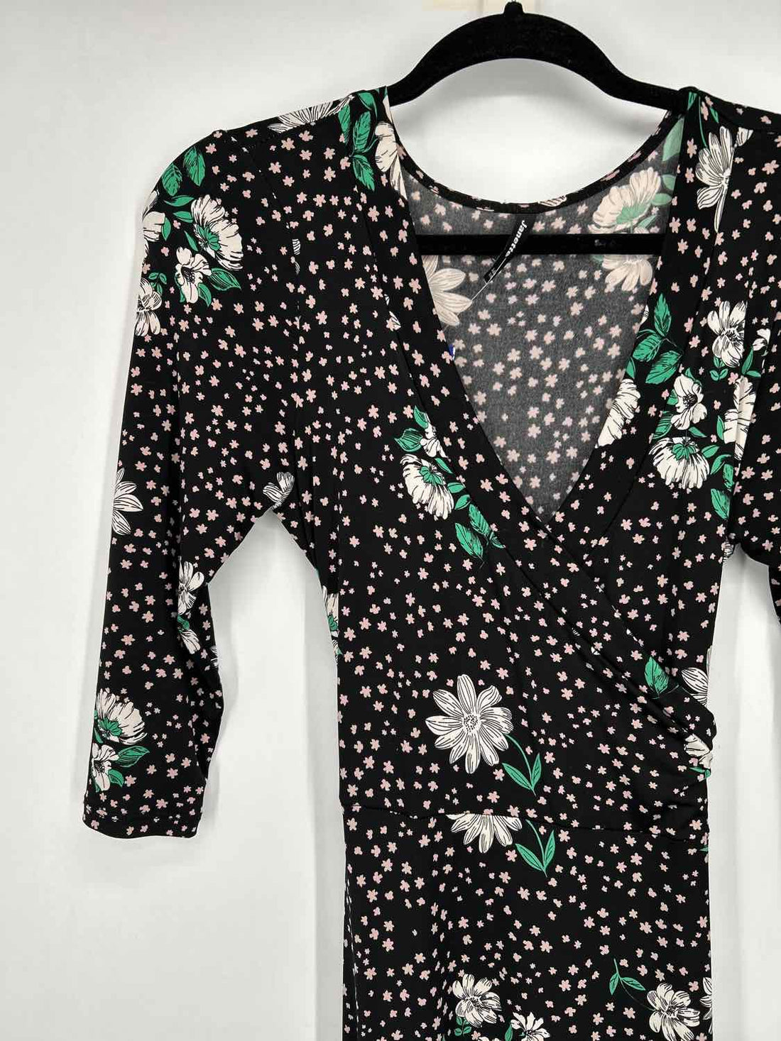 Janette John 3:16 Size M Black Floral Long Sleeve Maxi