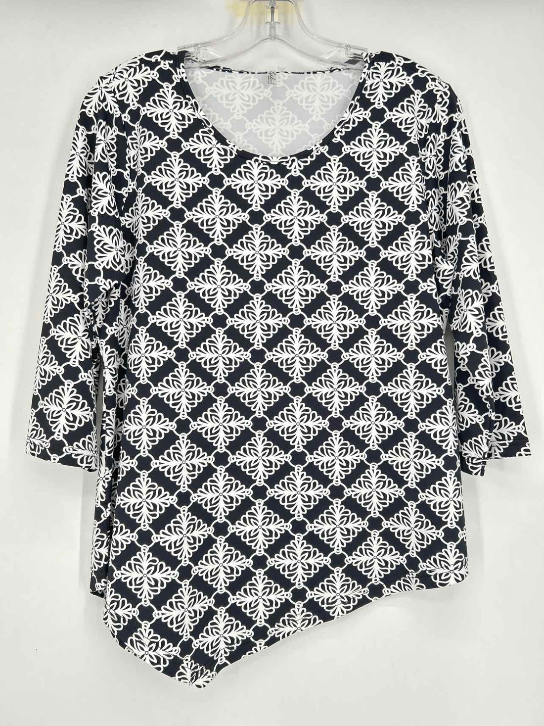 Lulu B Size M Black & White Long Sleeve