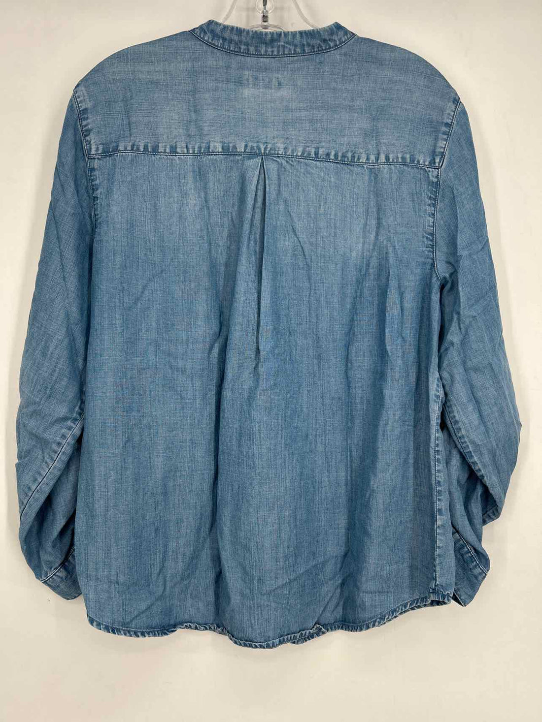 Chicos Size 2 (12/14) Light Chambray Long Sleeve