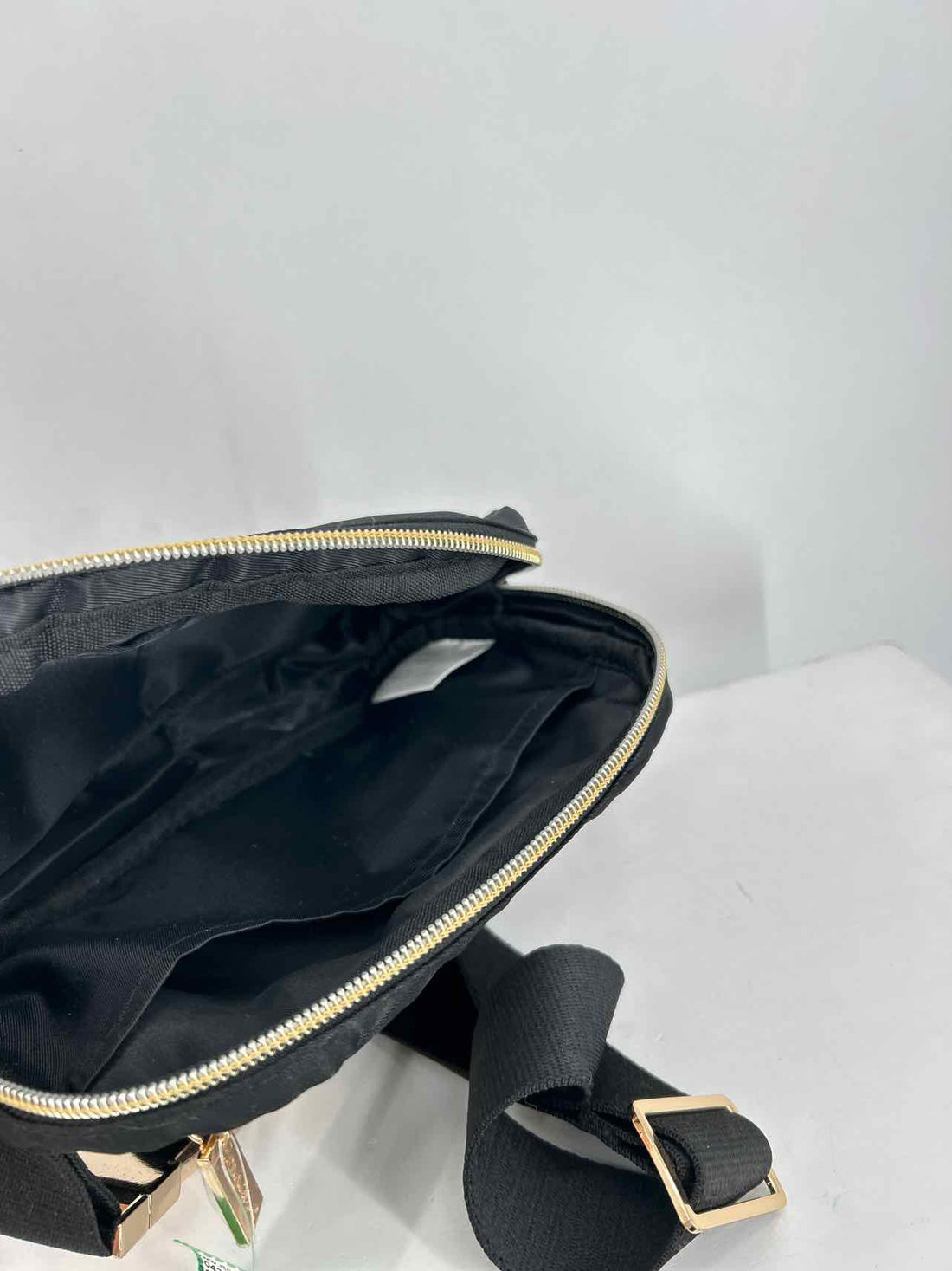 Lilly Pulitzer Black Nylon Excellent Condition Belt Bag