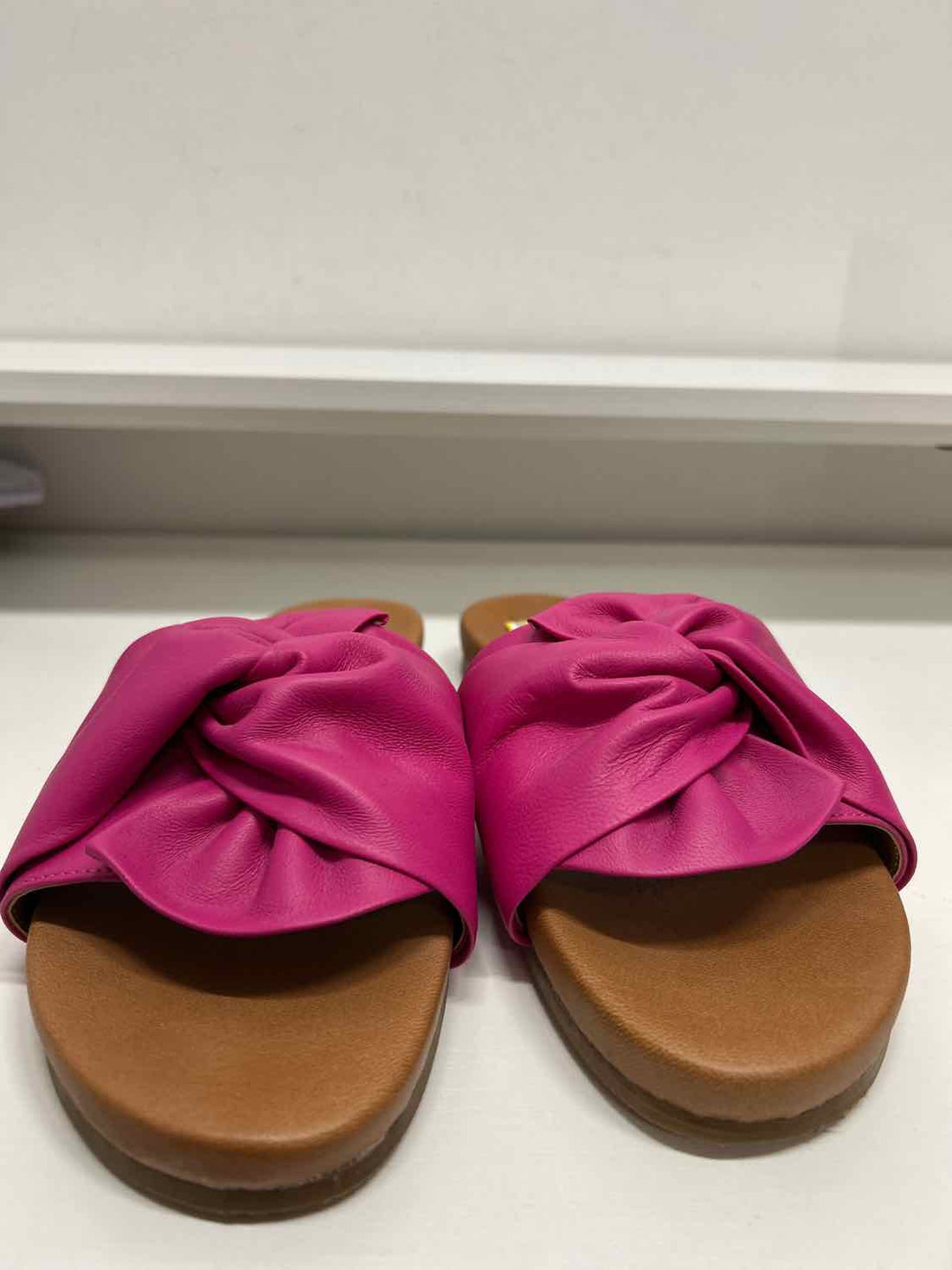 The Flexx Women Size 40 (9-9.5) Fuchsia Slides