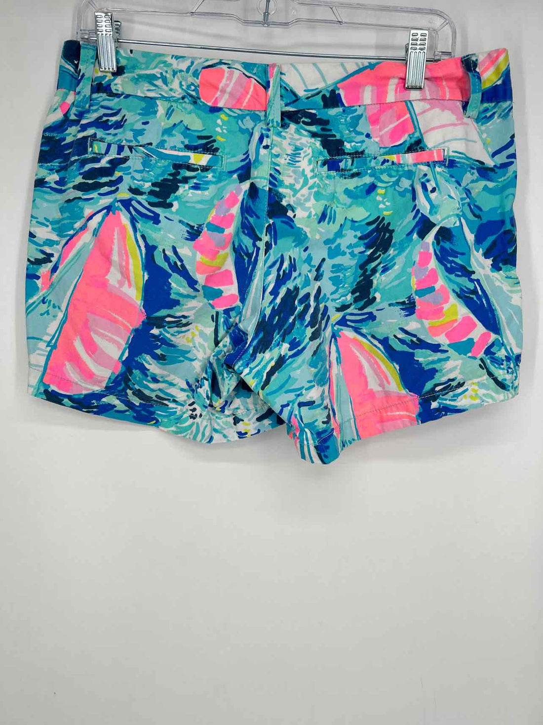 Lilly Pulitzer 6 White & Blue Print Lilly Pulitzer Shorts