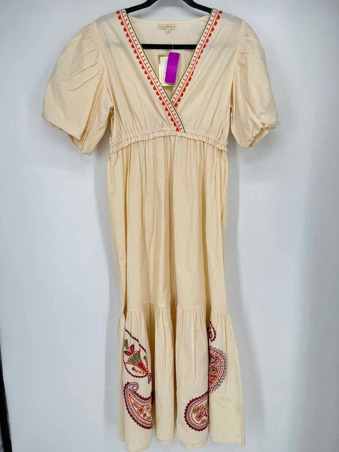 Kings Road Size M Cream Embroidered NWT Dress
