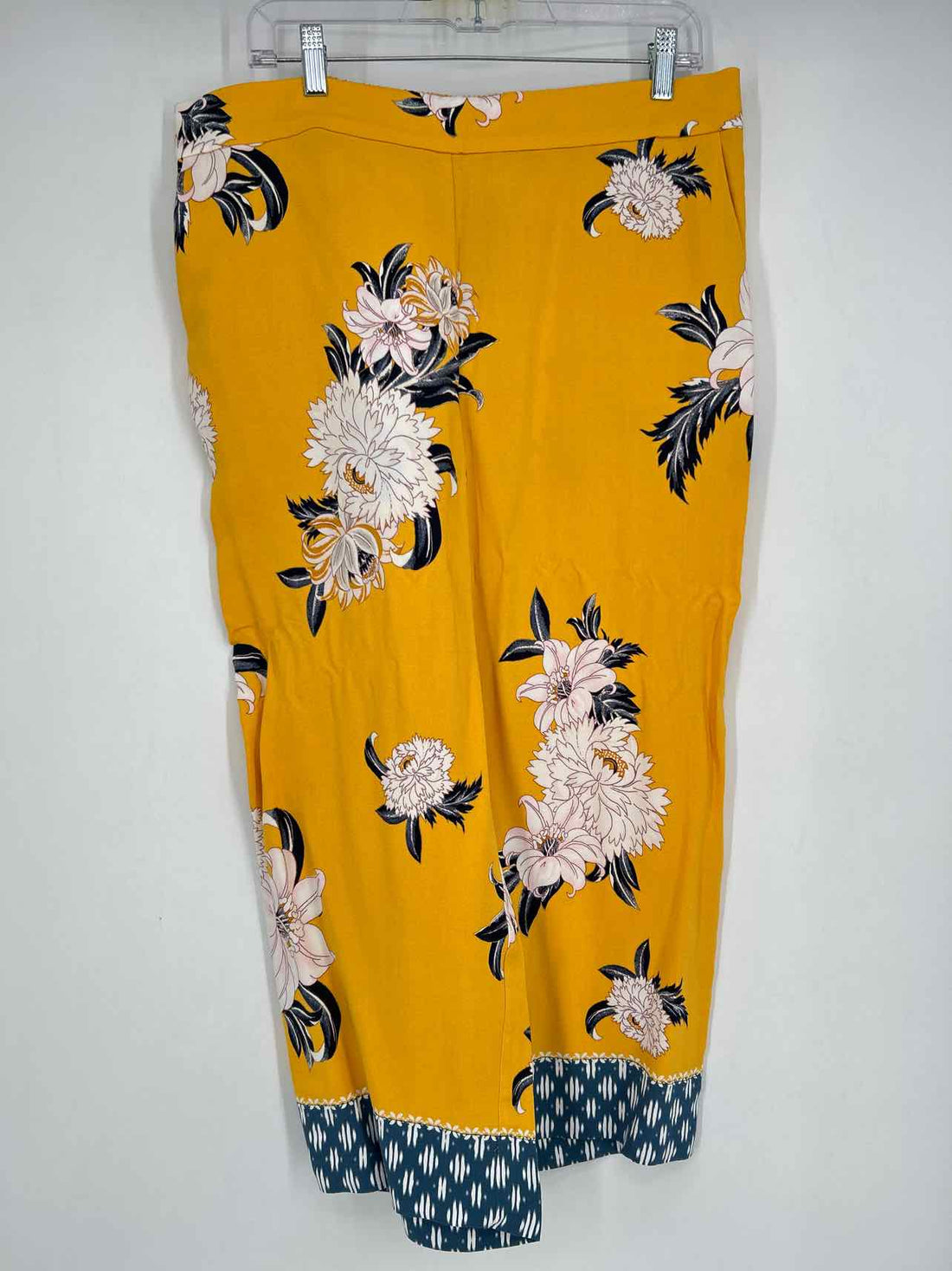 Loft Size LP Yellow Floral Pants
