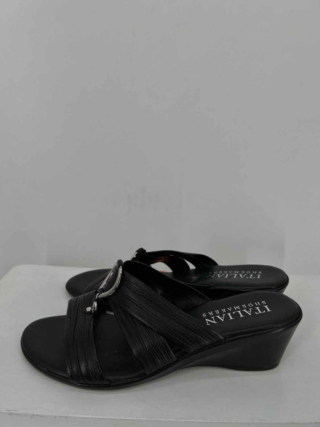 Italian Shoe Makers Women Size 8 Black Wedges