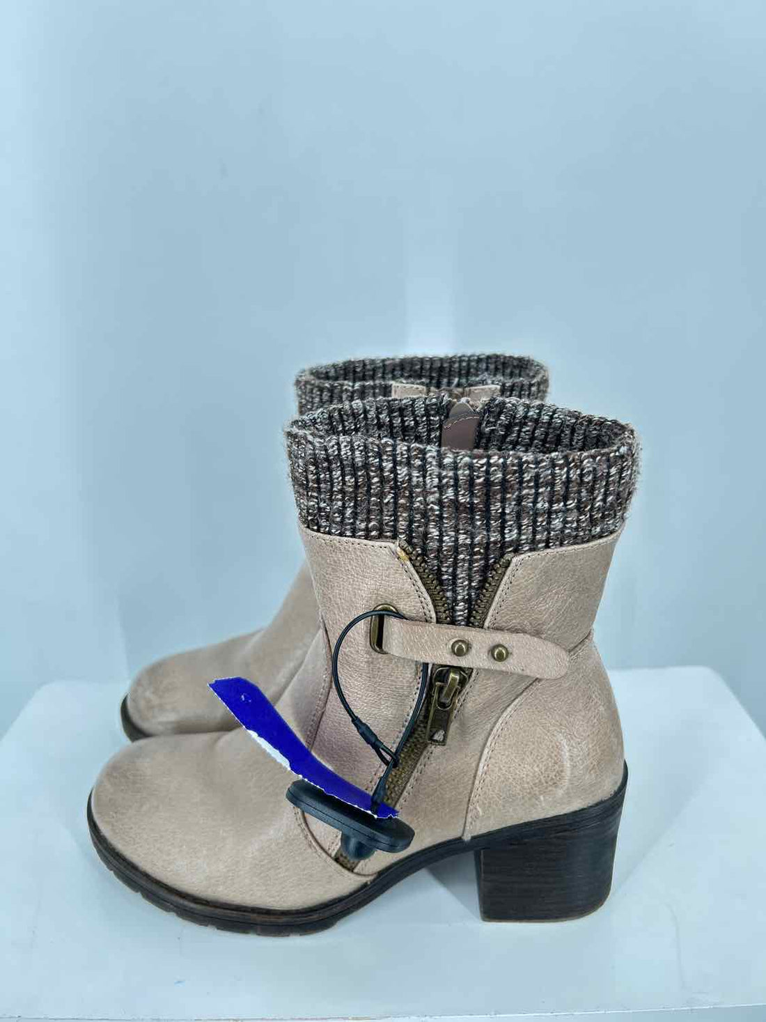 Baretraps Women Size 6.5 Taupe Combat Boot