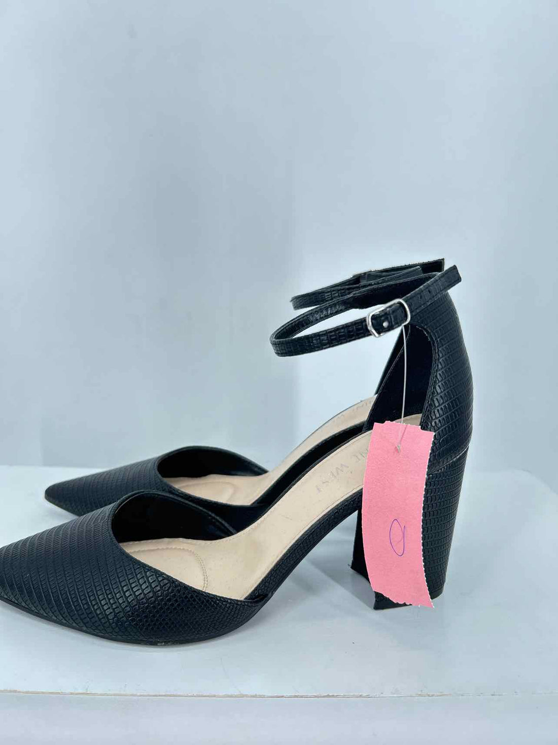 Nine West Women Size 8 Black Heels