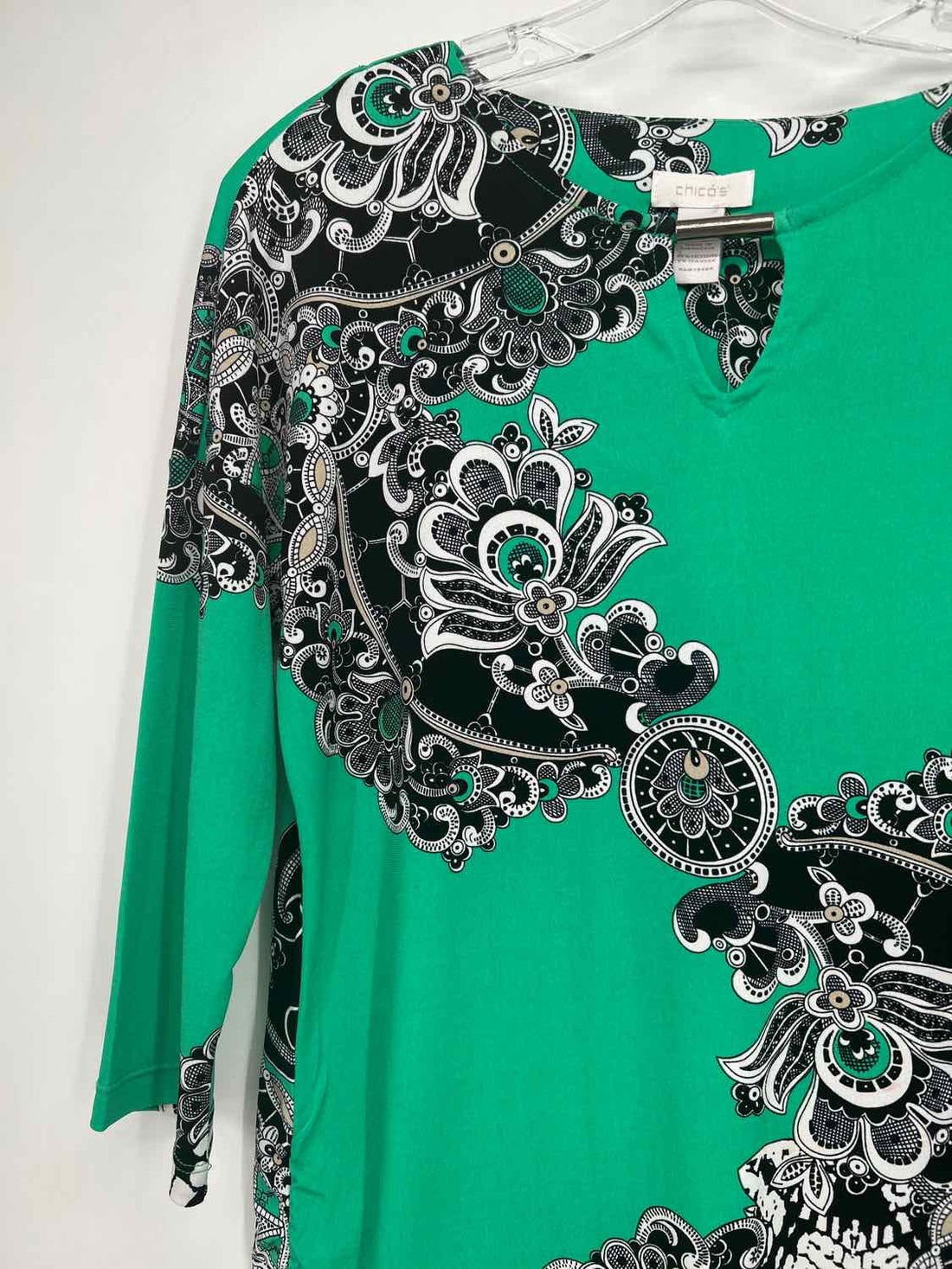 Chicos Size 0/Small Green Print Long Sleeve