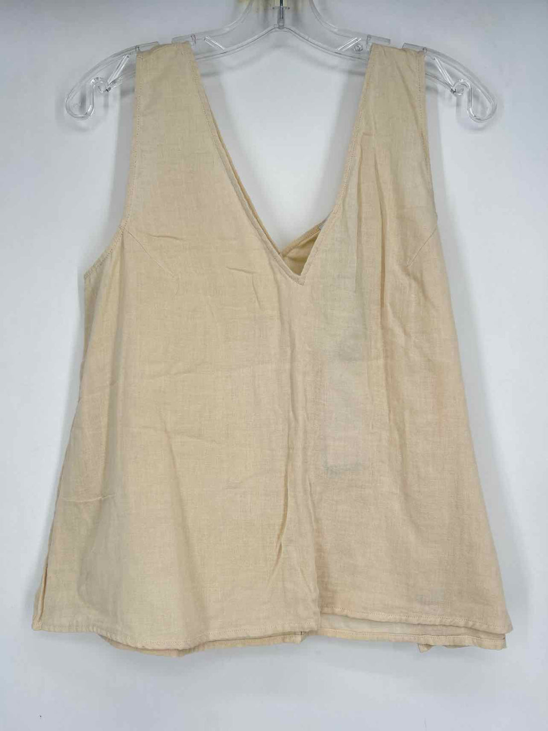 Calme Size M Cream NWT Tank Top