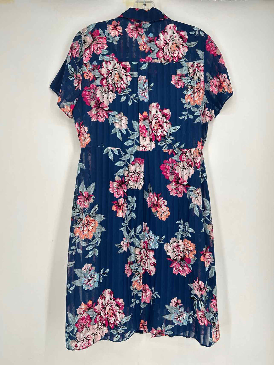 Nanette Lepore Size 8 Navy Floral Short Sleeve Dress