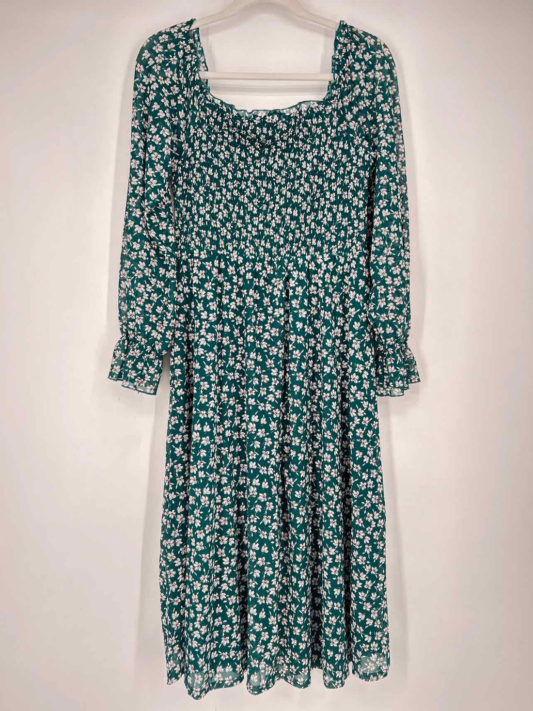 Ember Size M Green Floral Long Sleeve Dress
