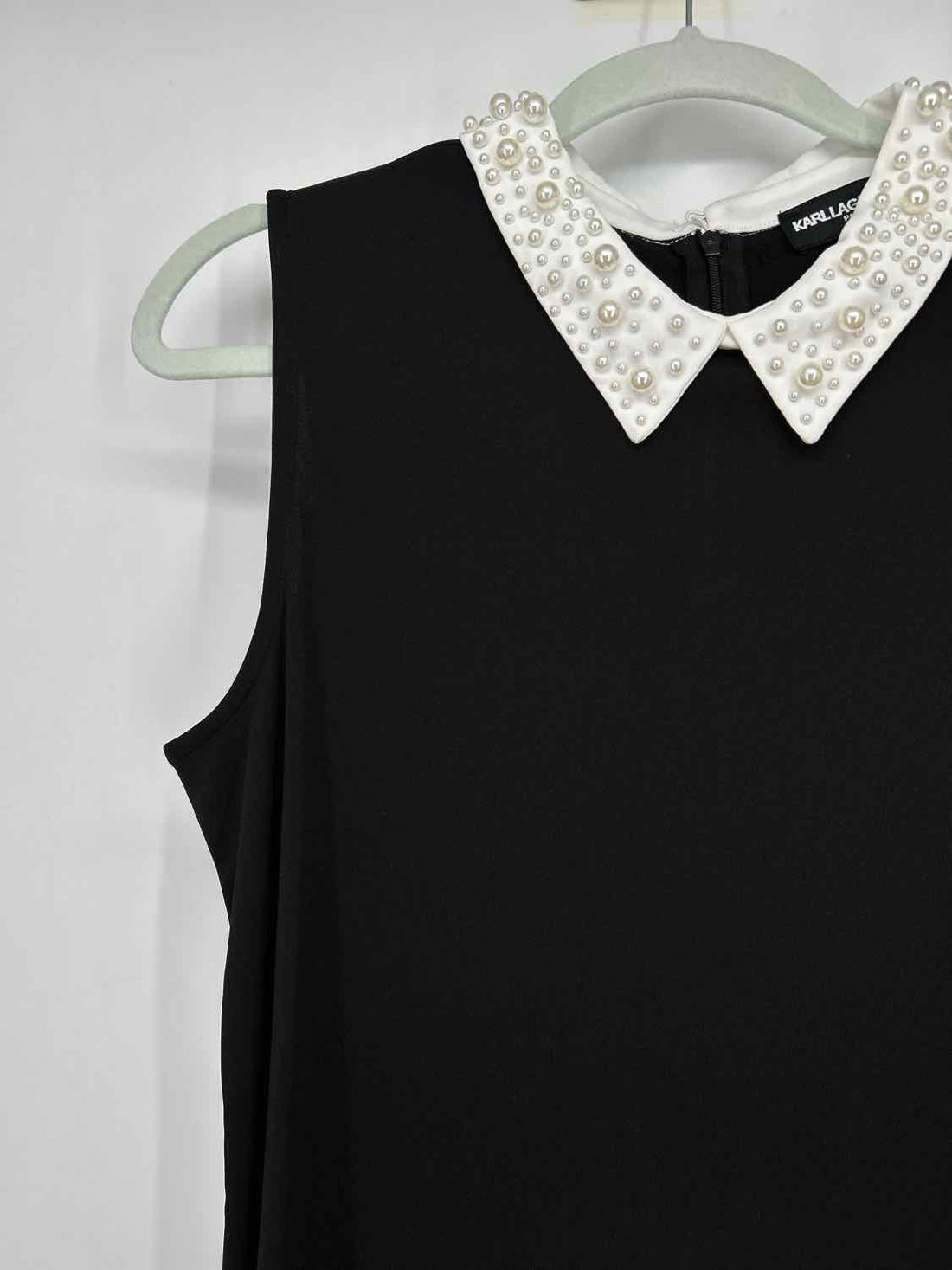 Karl Lagerfeld Size M Black & White Sleeveless a