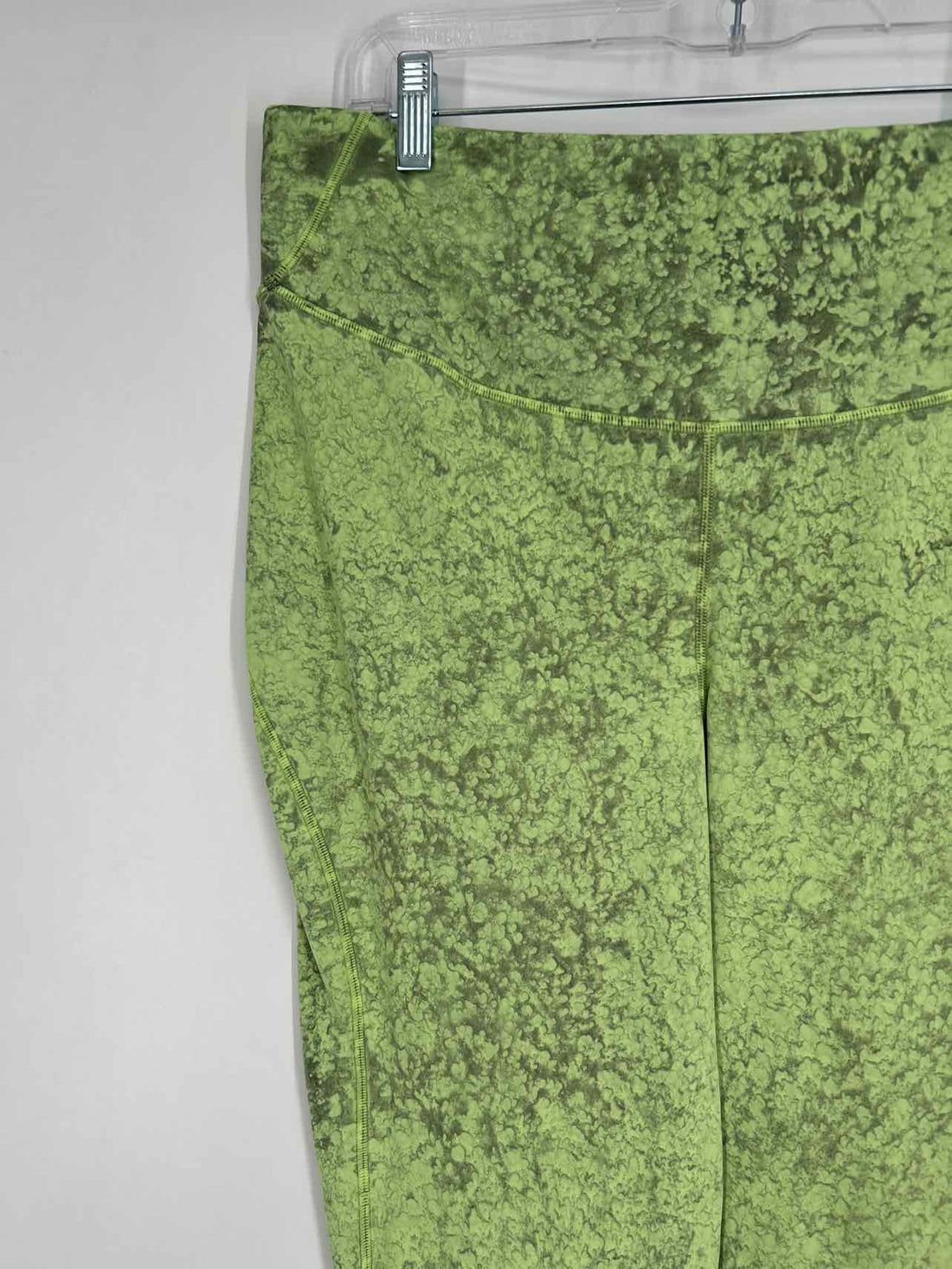 Lululemon Size 12 Green Active Leggings