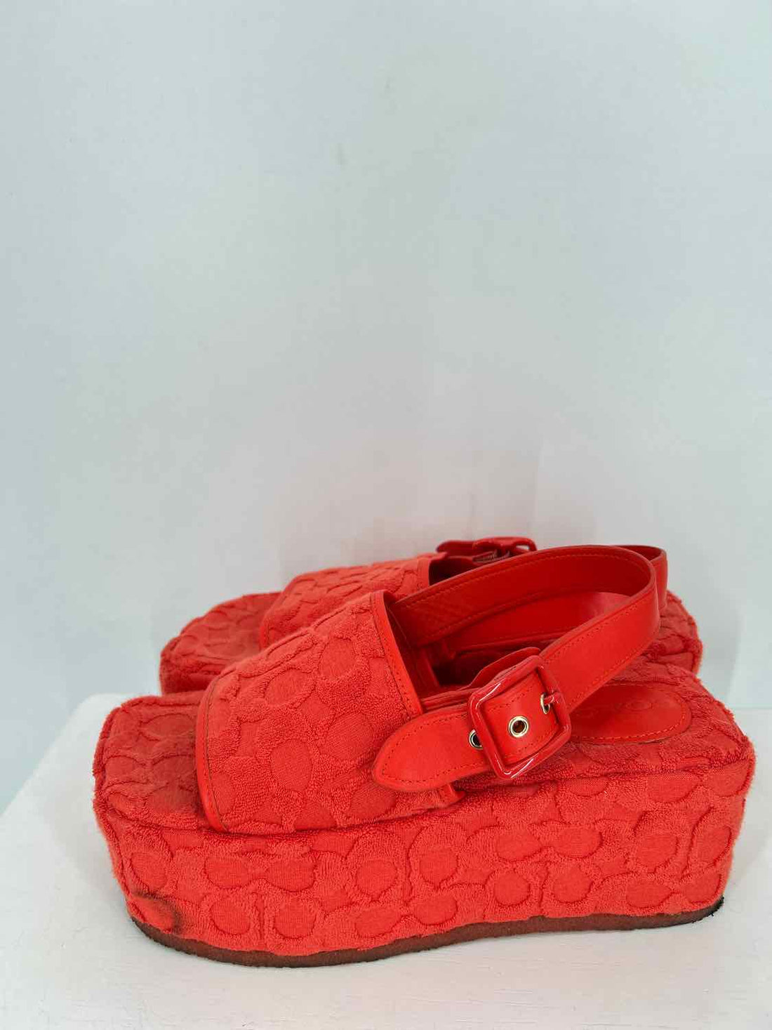 Coach Women Size 7.5 Scarlet Noelle Platform Signature Sandals