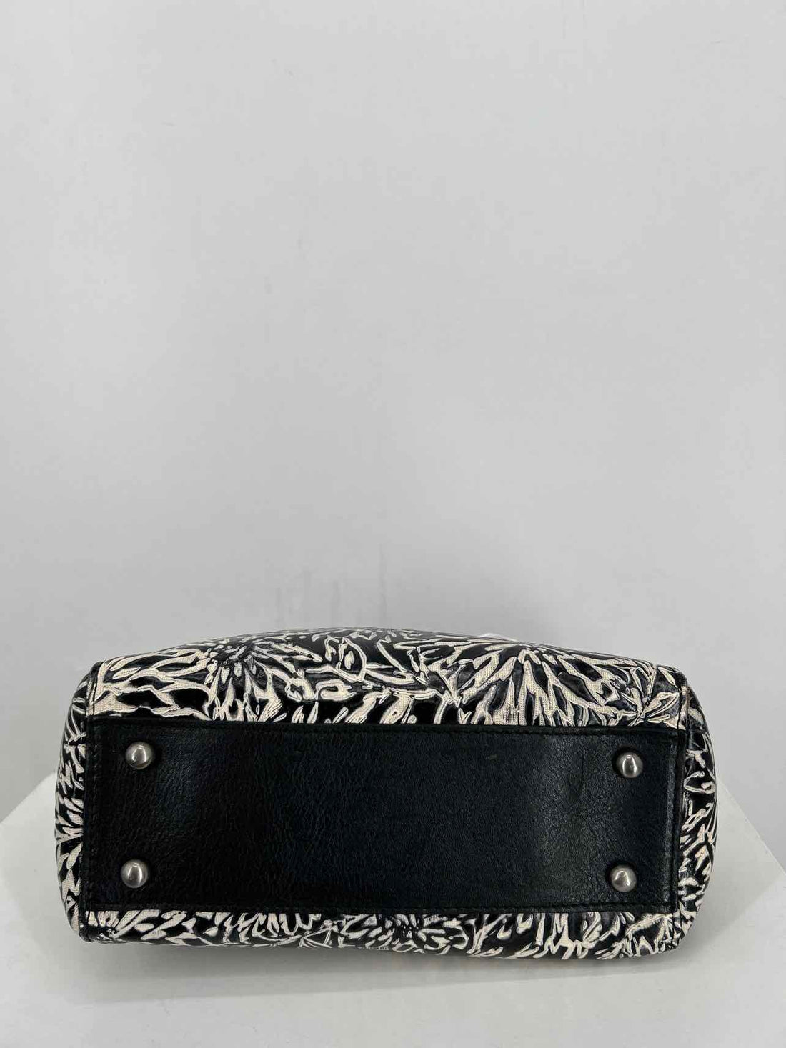 Patricia Nash Black & Cream Genuine Leather Purse