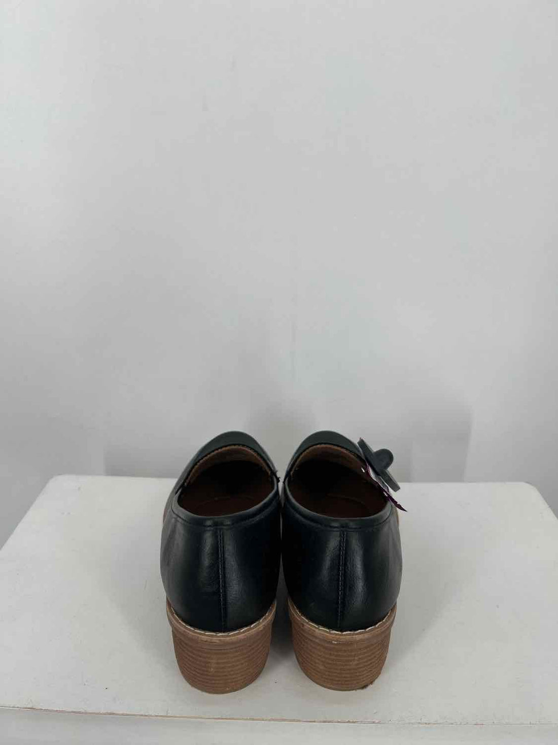 Eurosoft by Sofft Women Size 7.5 Black Loafers