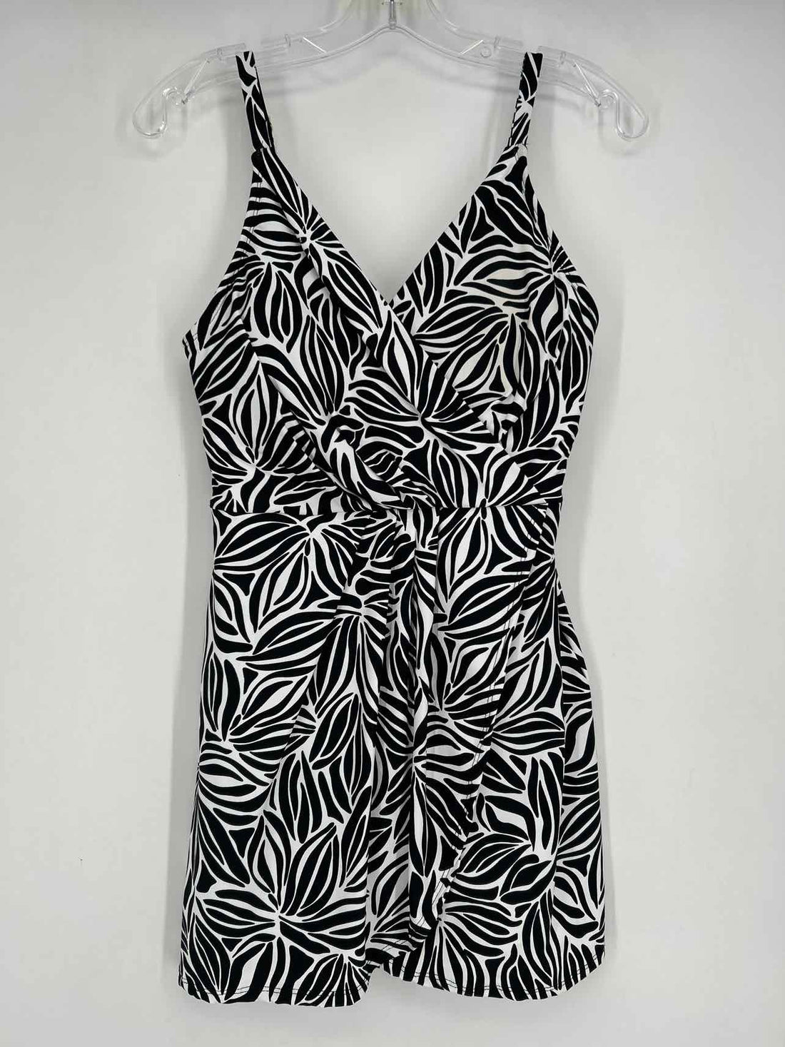 Land's End Size M Black & White NWT Swimsuit 1 Piece