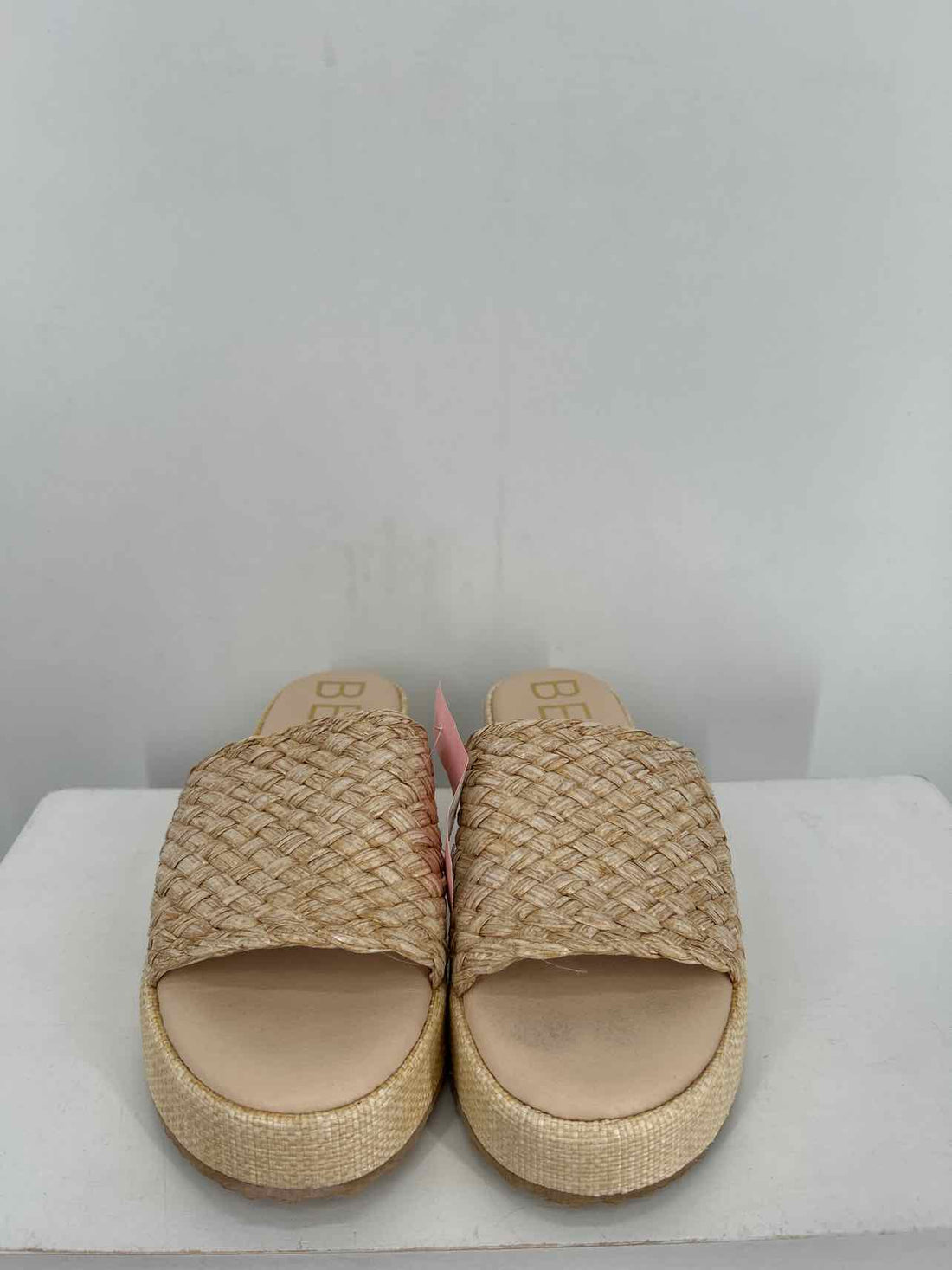 Beach by Matisee Women Size 10 Beige Sandals
