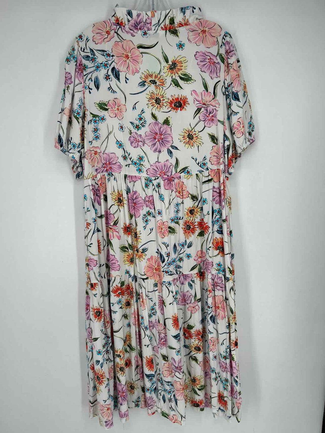 Crown & Ivy Size 1X White Floral Short Sleeve Dress