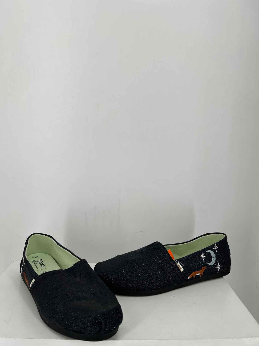 Toms Women Size 9.5 Navy Glitter Flats