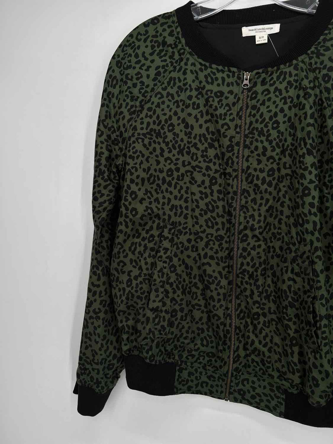 Beach Lunch Lounge Size S Green Leopard Jacket