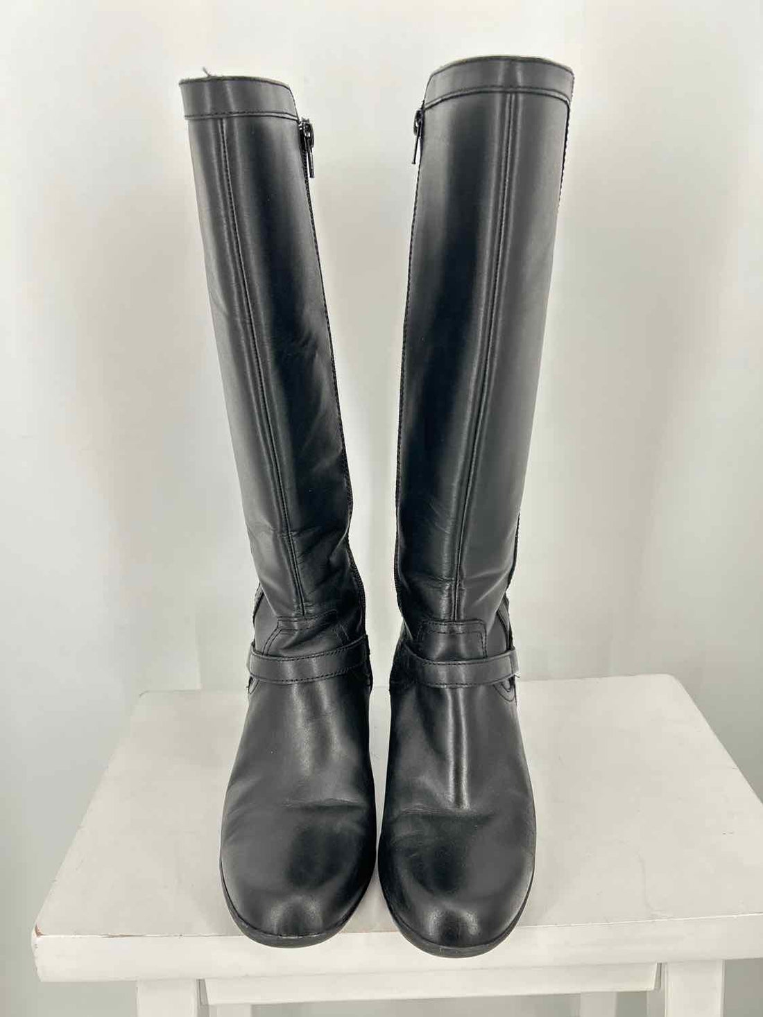 Clarks Women Size 8.5 Black Genuine Leather Knee-High Boot