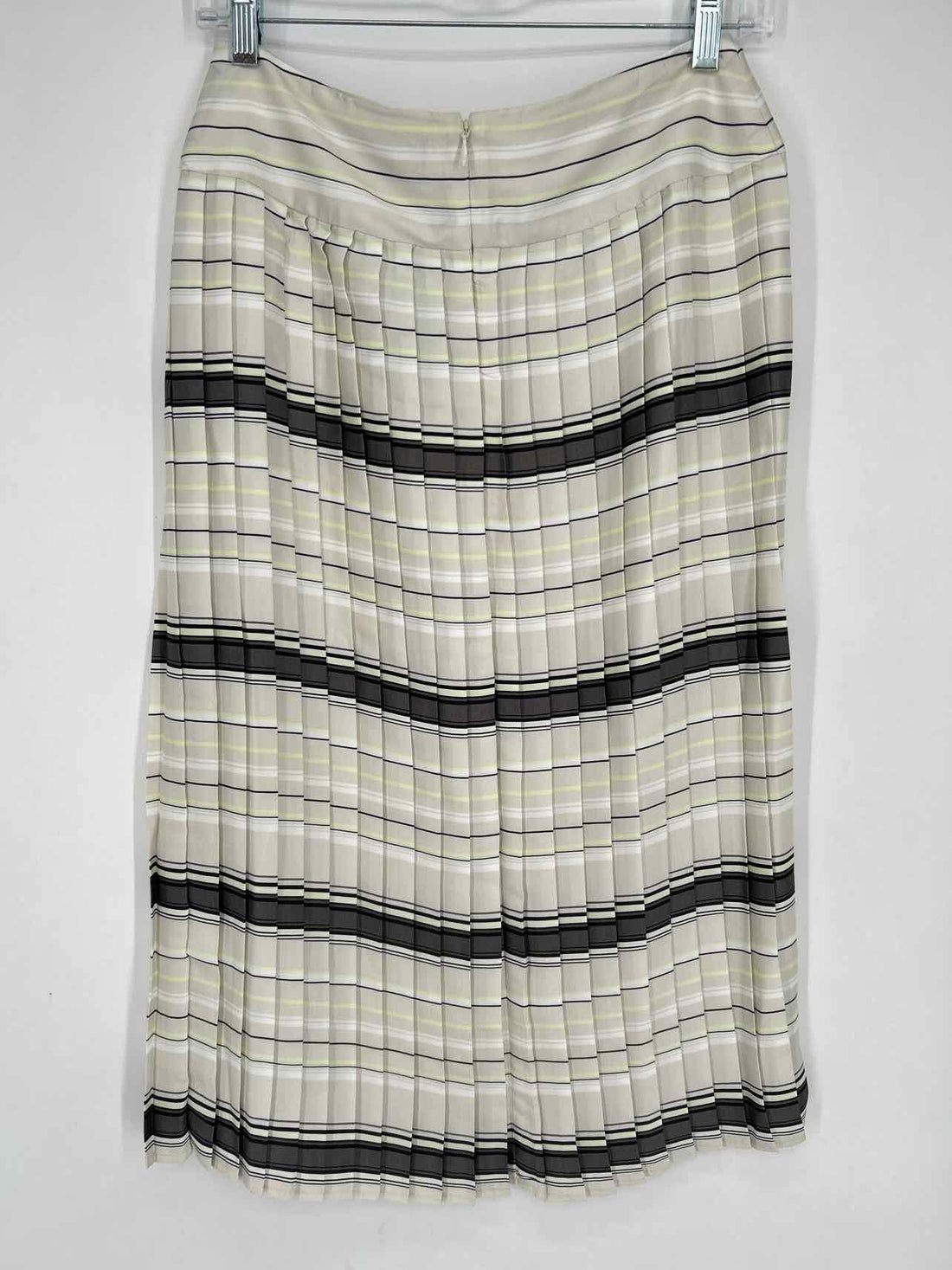 Banana Republic Size 2 Beige Striped Skirts